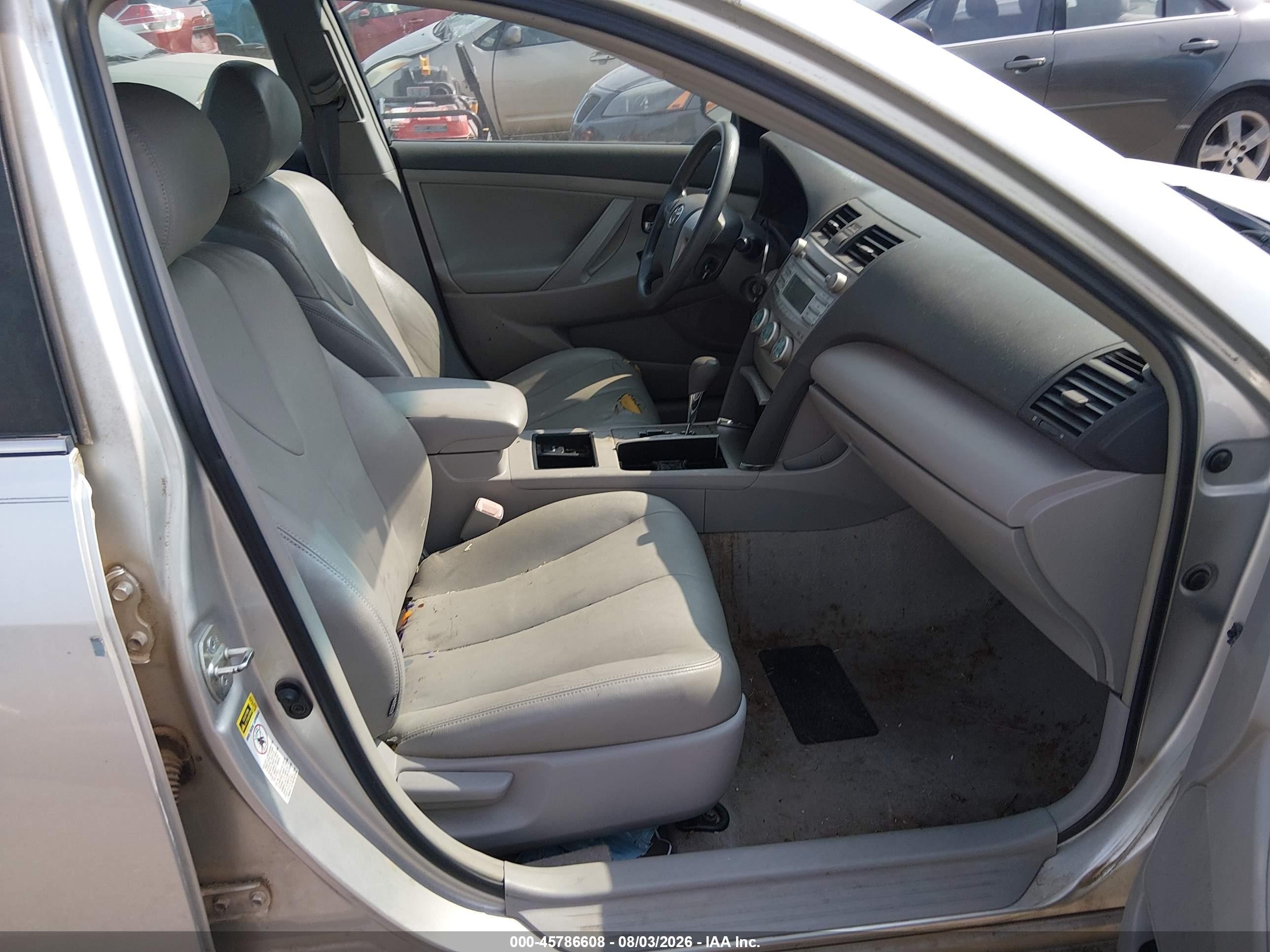 2009 Toyota Camry Le Silver vin: 4T1BE46K99U341568