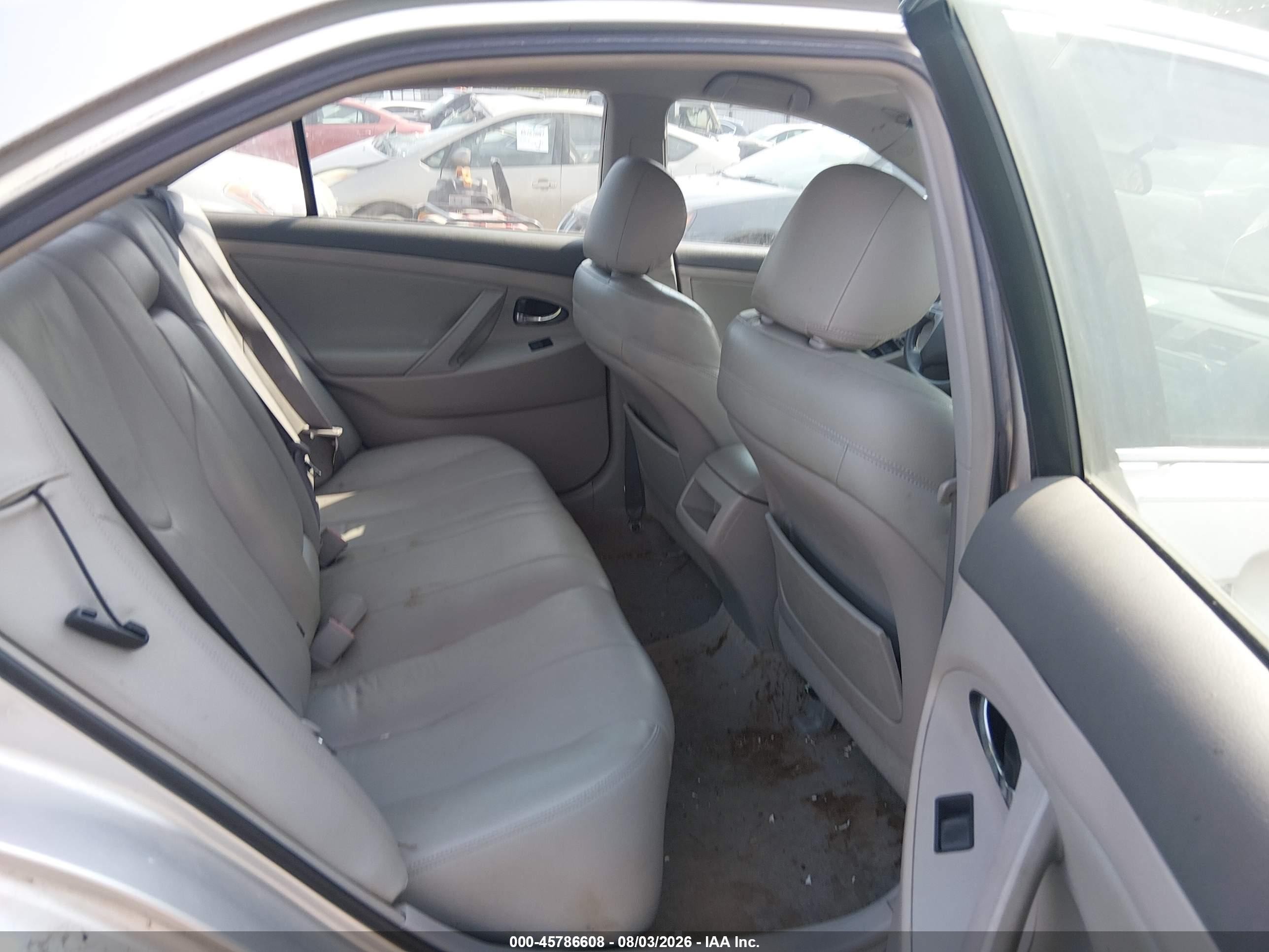 2009 Toyota Camry Le Silver vin: 4T1BE46K99U341568