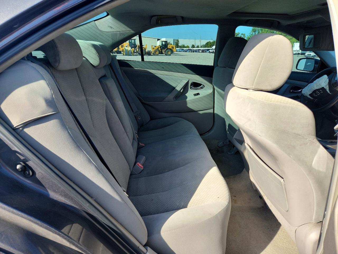 2009 Toyota Camry Le Gray vin: 4T1BE46K99U352084