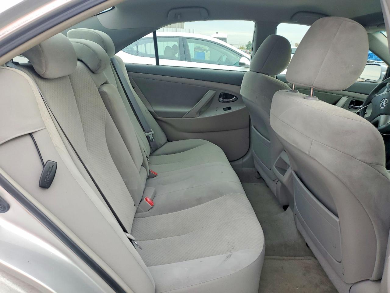 2009 Toyota Camry Le Silver vin: 4T1BE46K99U353249