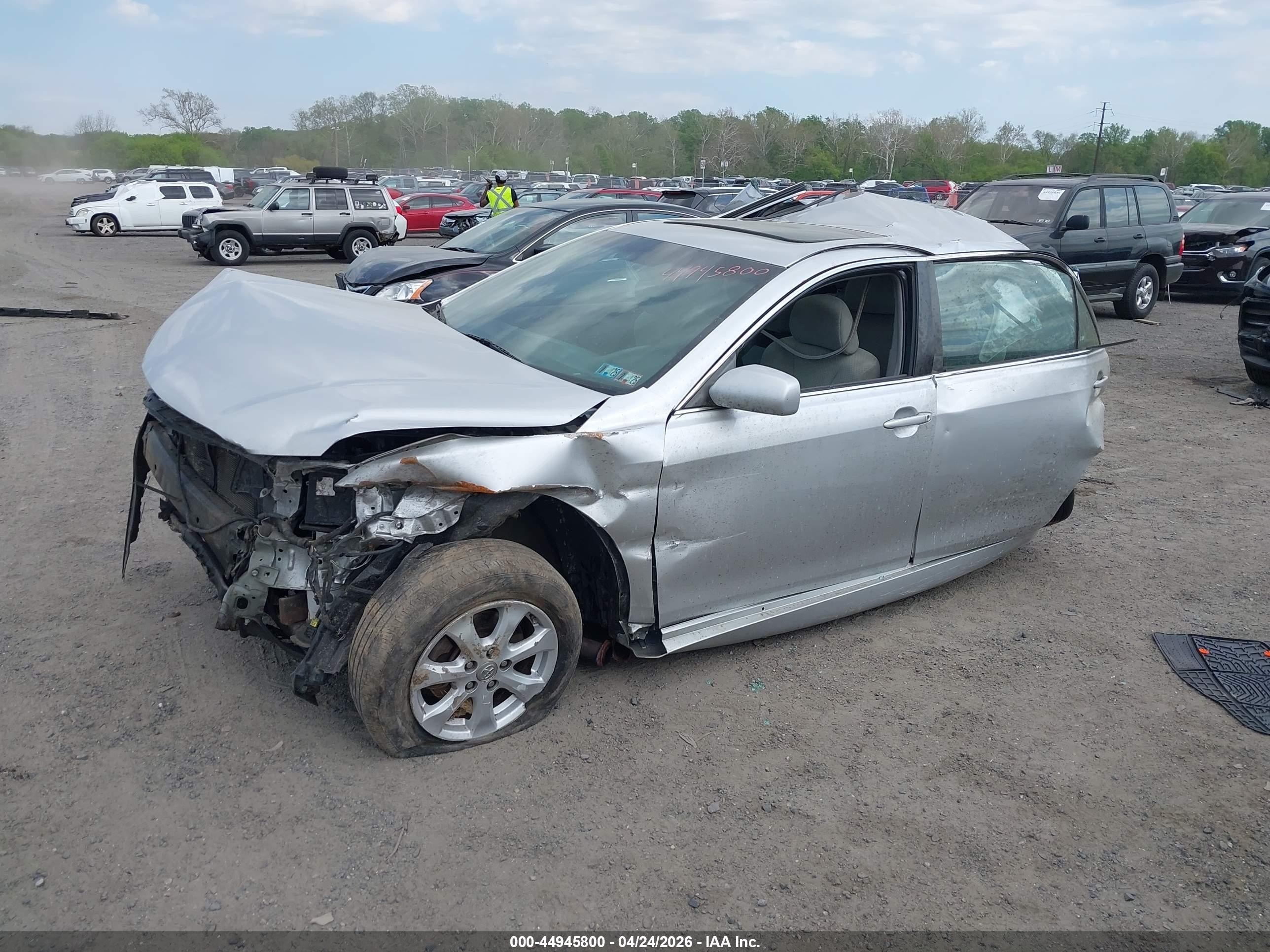 2009 Toyota Camry Le Silver vin: 4T1BE46K99U353445