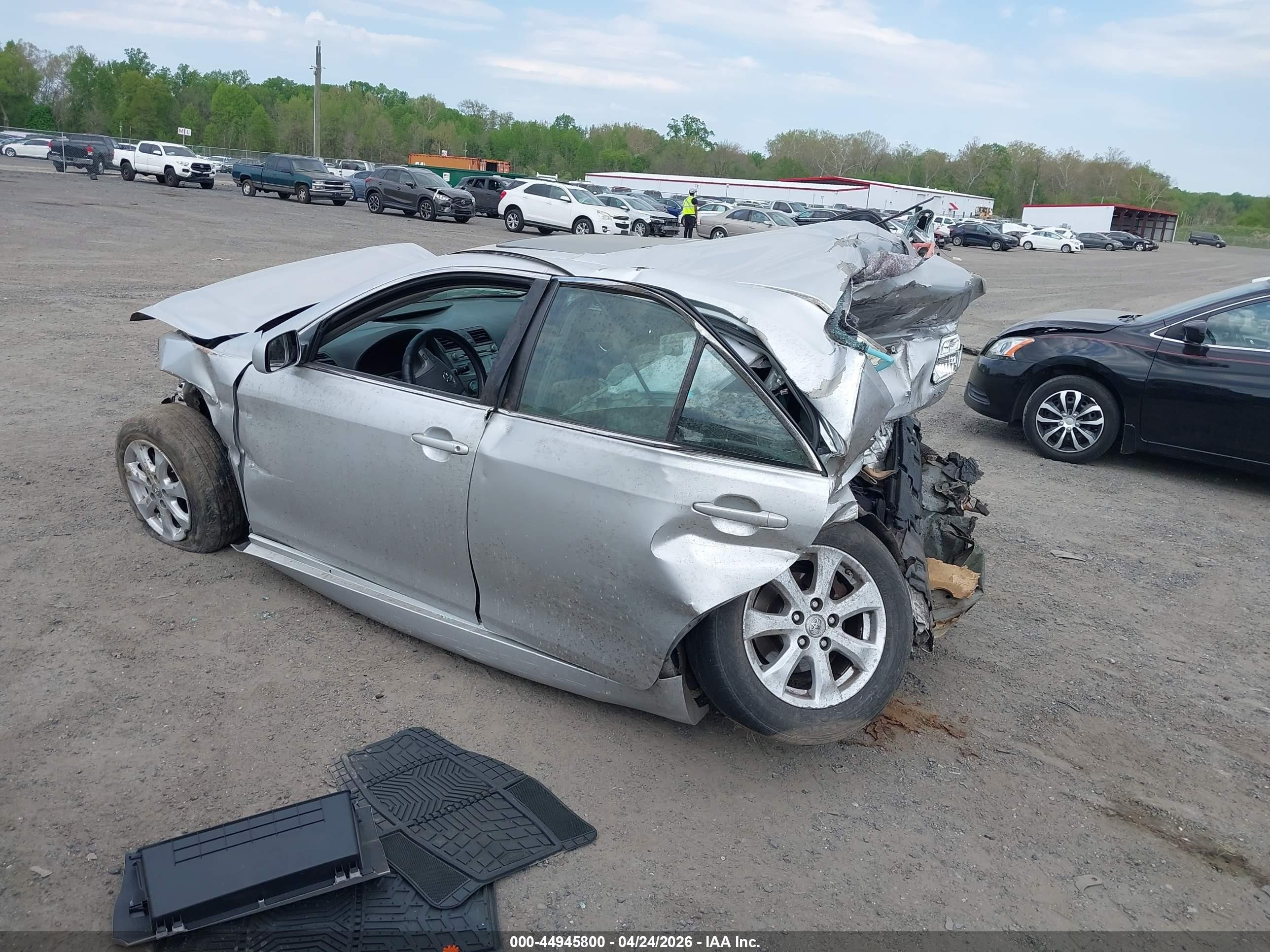 2009 Toyota Camry Le Silver vin: 4T1BE46K99U353445