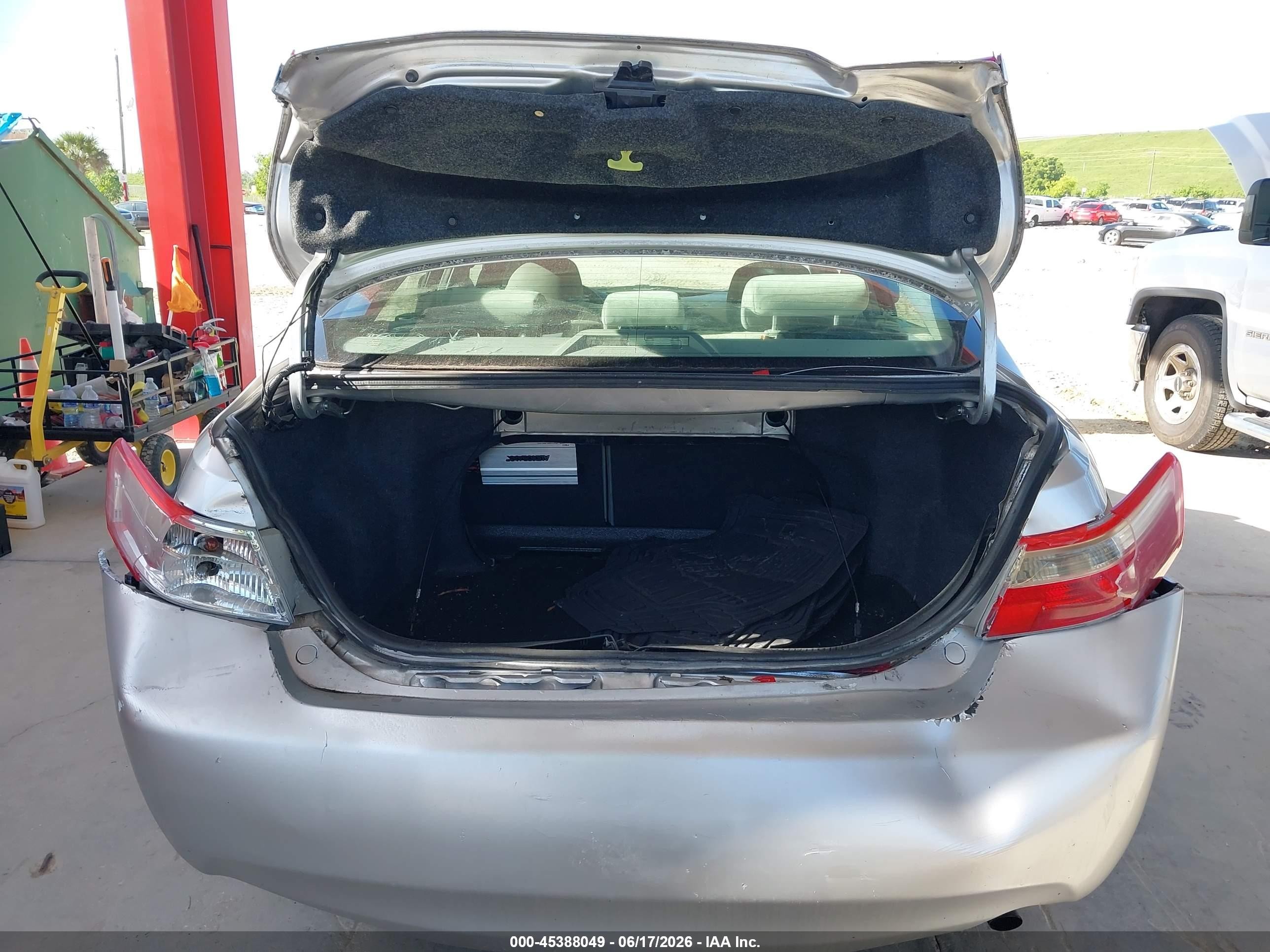 2009 Toyota Camry   Серебряный vin: 4T1BE46K99U377759