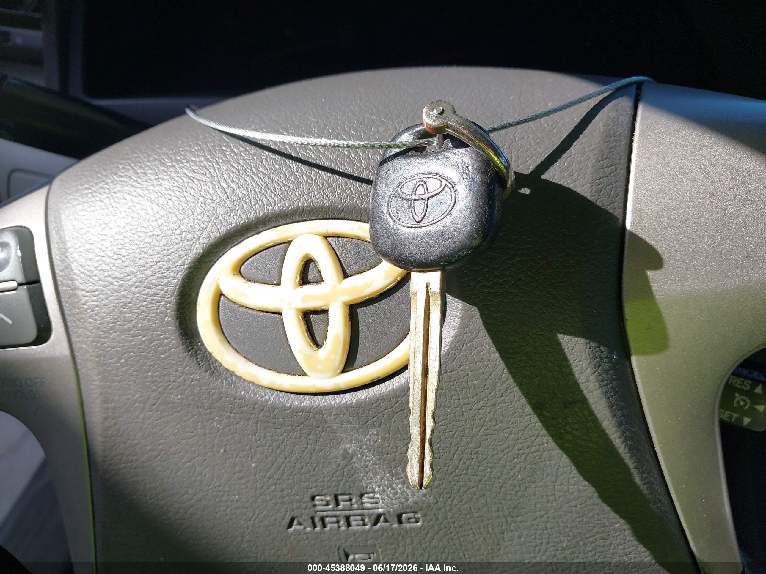 2009 Toyota Camry   Серебряный vin: 4T1BE46K99U377759