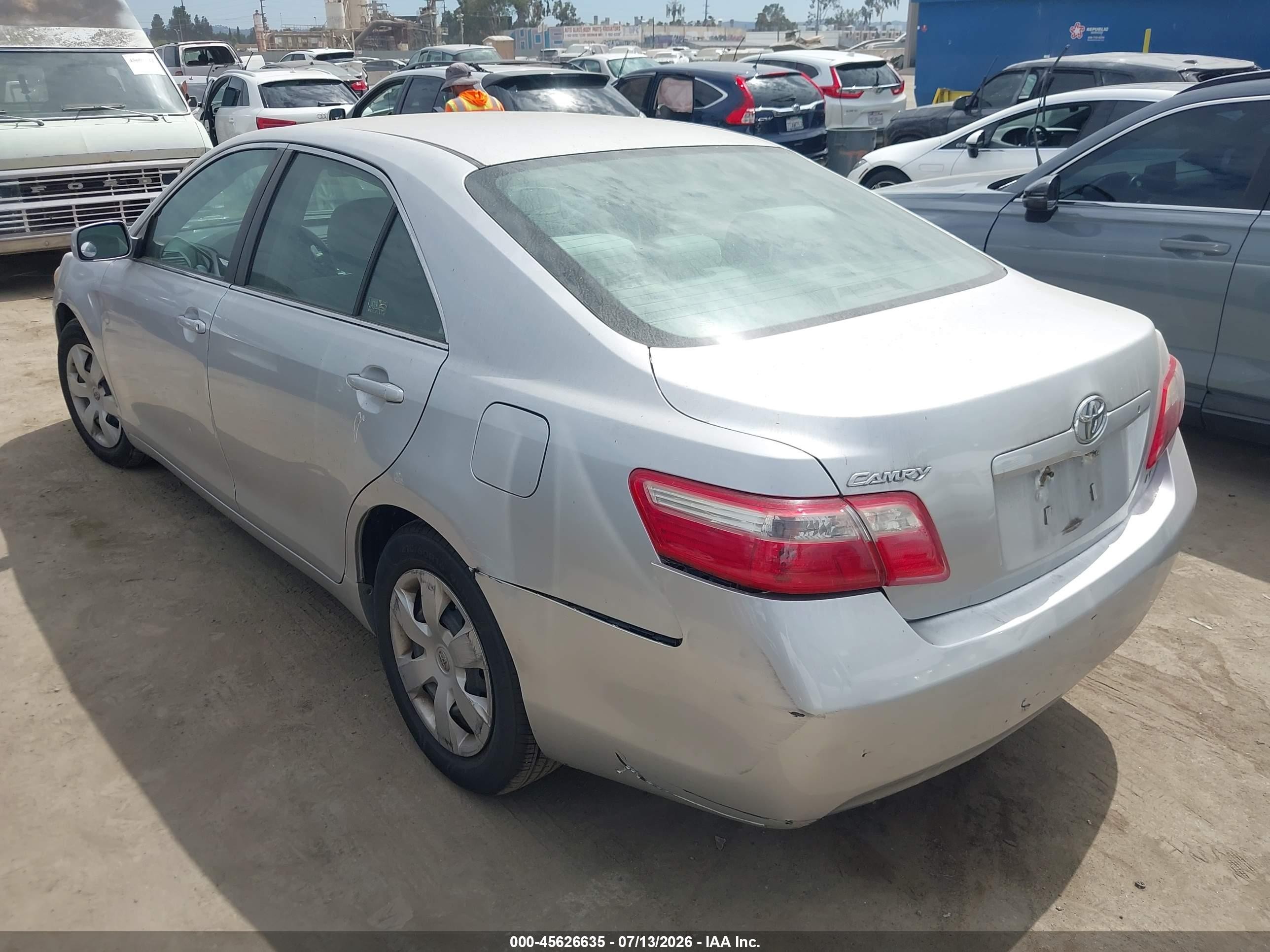2009 Toyota Camry Le Silver vin: 4T1BE46K99U396800