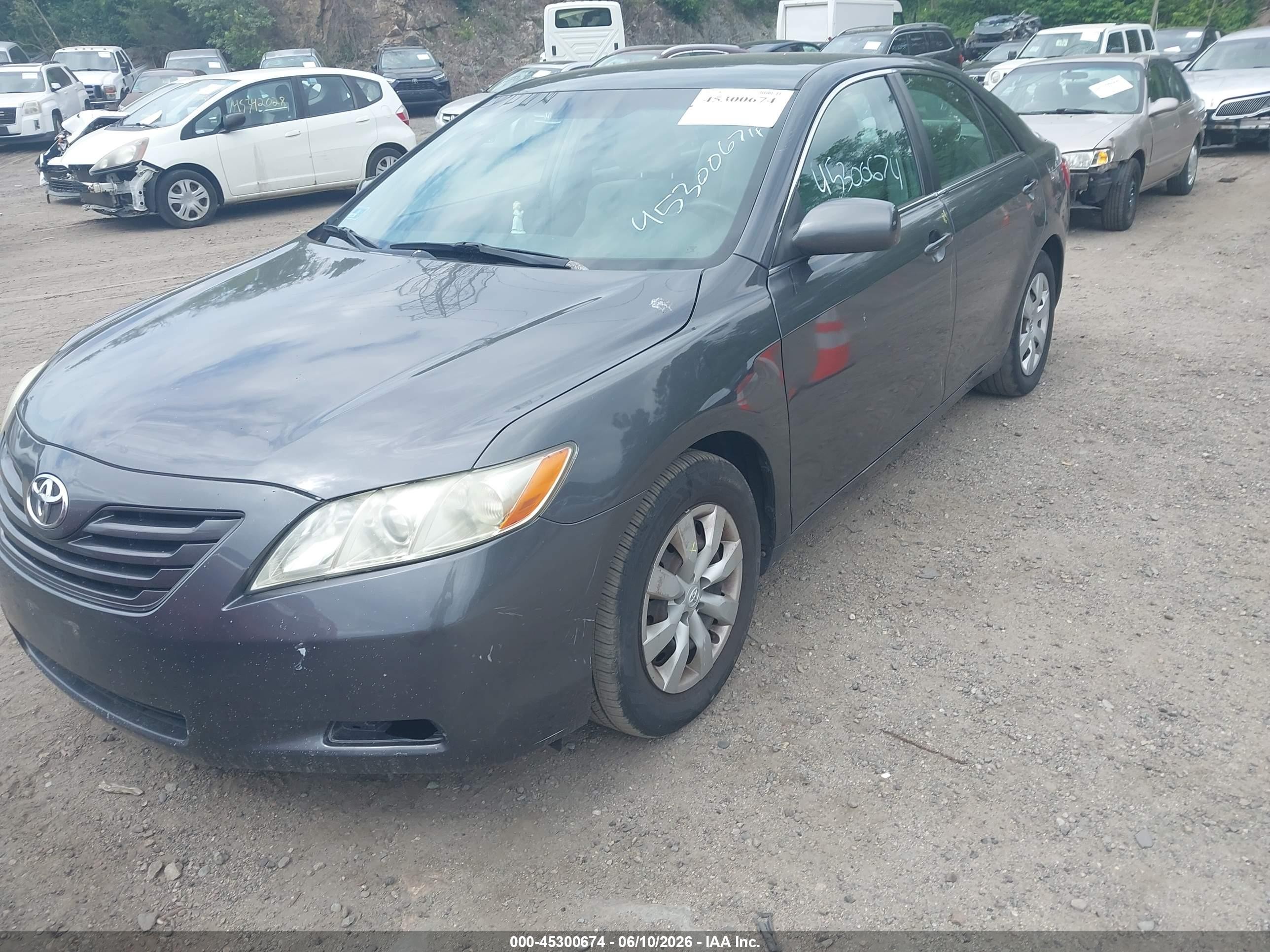 2009 Toyota Camry Le Gray vin: 4T1BE46K99U405513