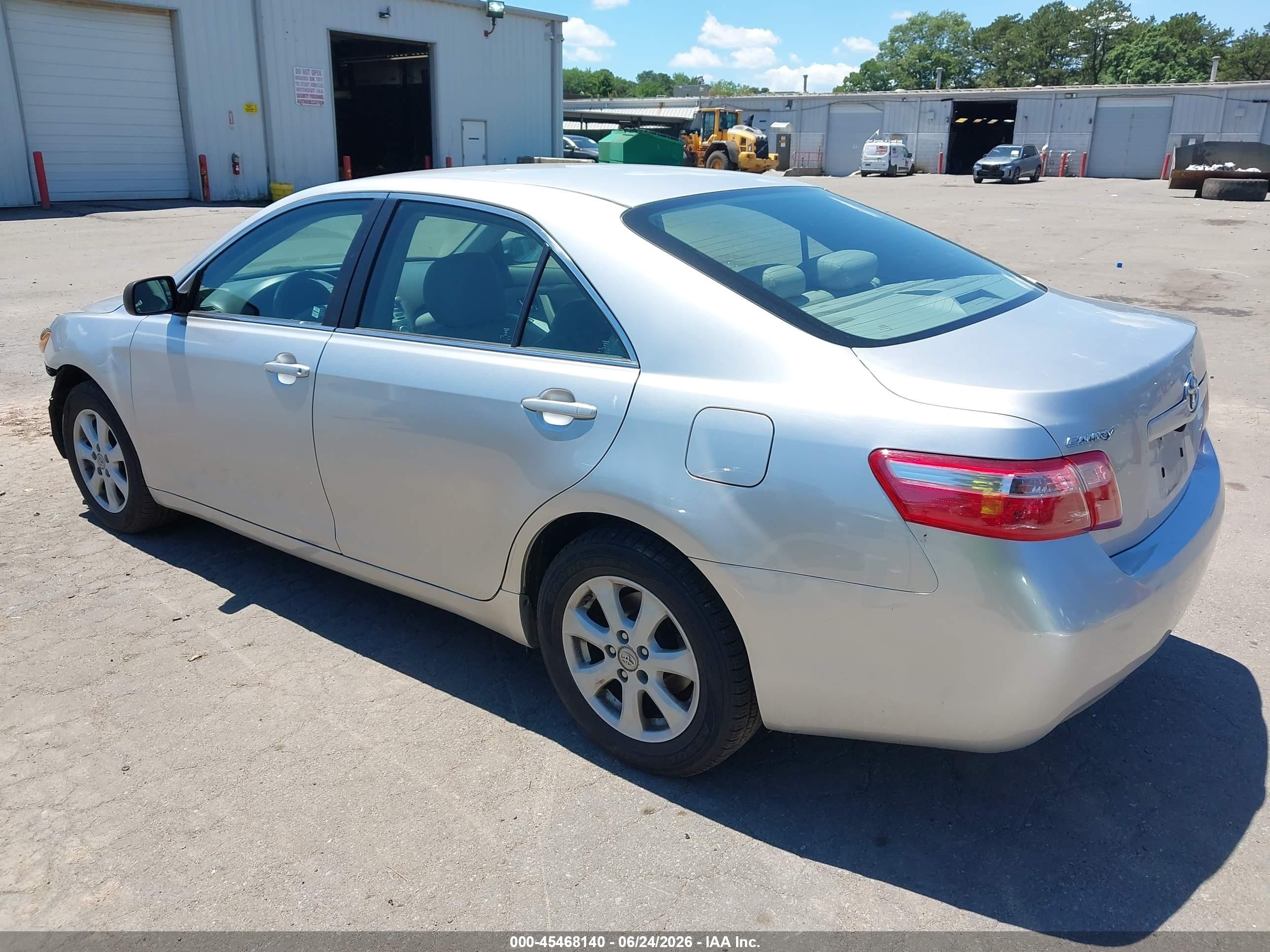 2009 Toyota Camry Le Silver vin: 4T1BE46K99U409349