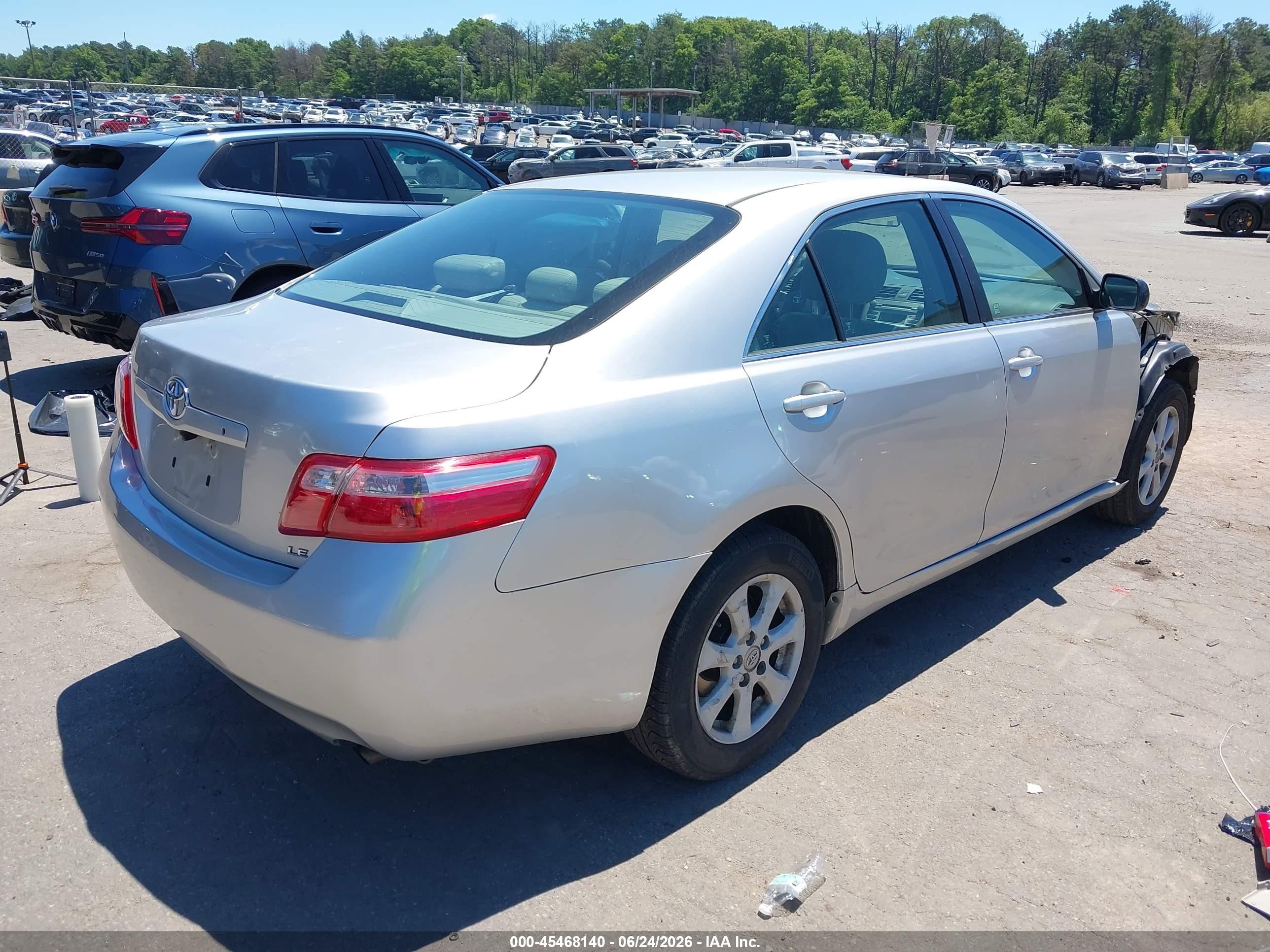 2009 Toyota Camry Le Silver vin: 4T1BE46K99U409349