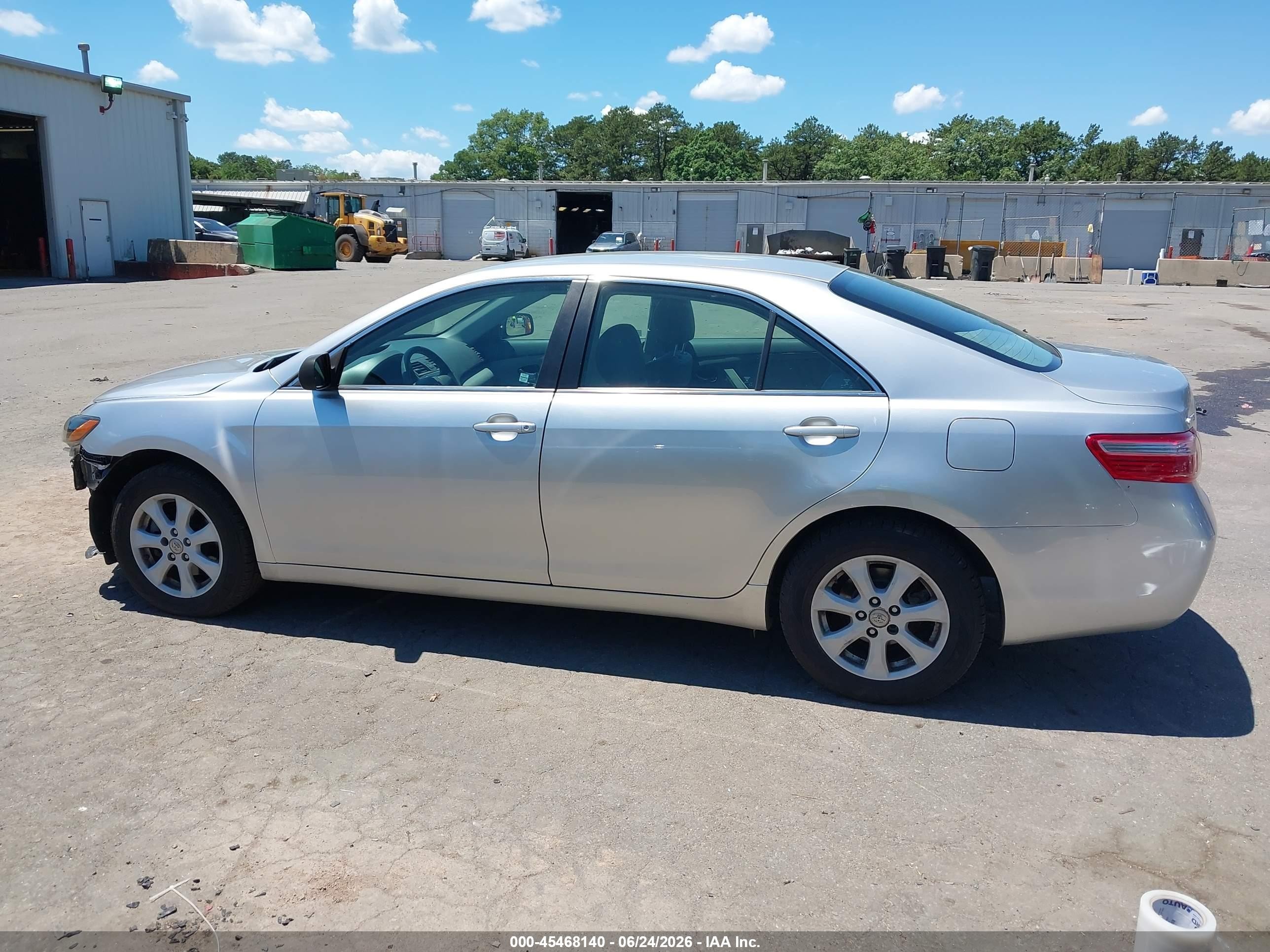 2009 Toyota Camry Le Silver vin: 4T1BE46K99U409349