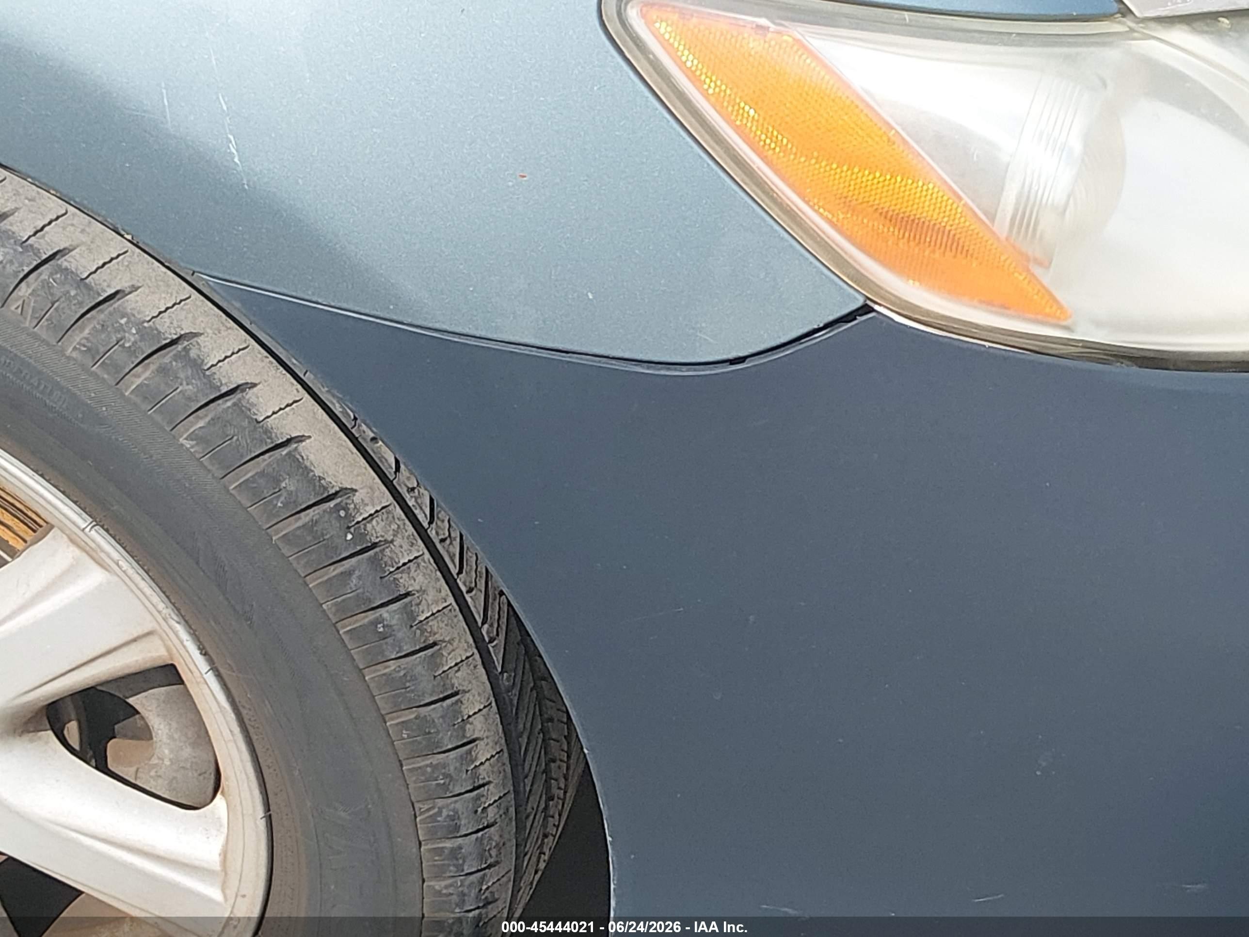 2009 Toyota Camry Le Gold vin: 4T1BE46K99U410100