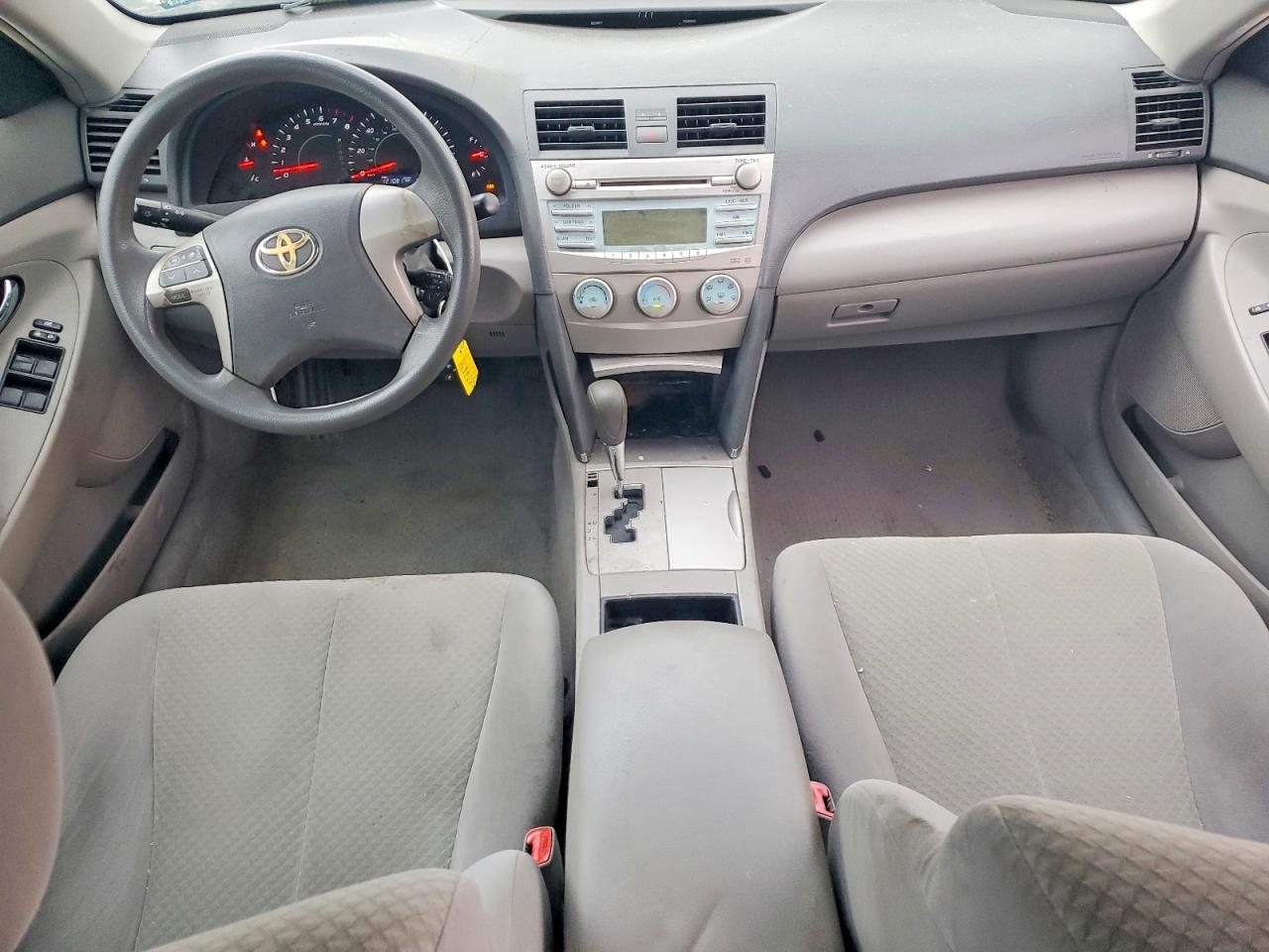 2009 Toyota Camry Base White vin: 4T1BE46K99U798722