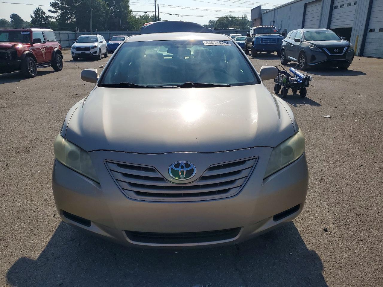 2009 Toyota Camry Le Золотой vin: 4T1BE46K99U812103