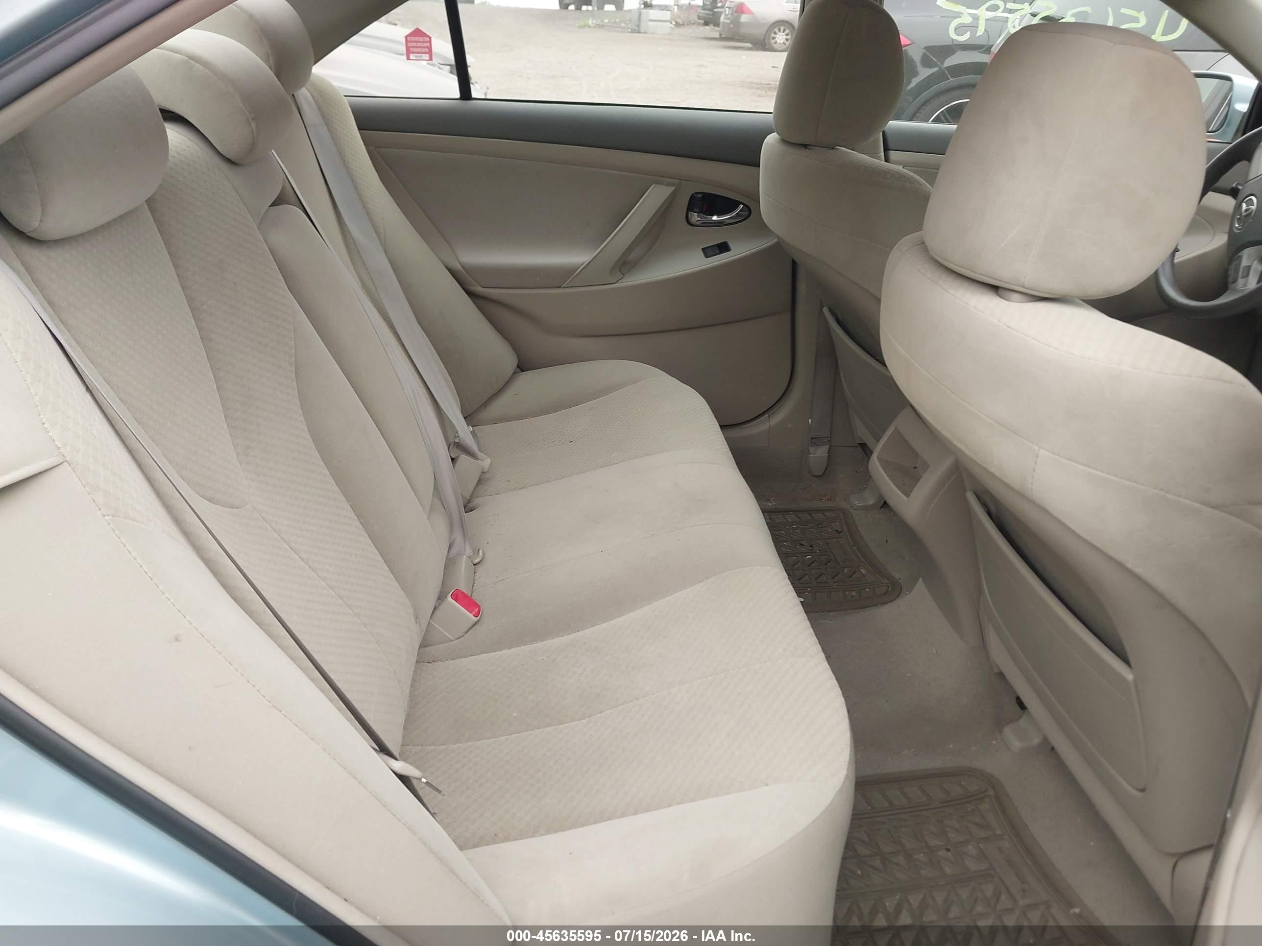 2009 Toyota Camry Le Blue vin: 4T1BE46K99U813705