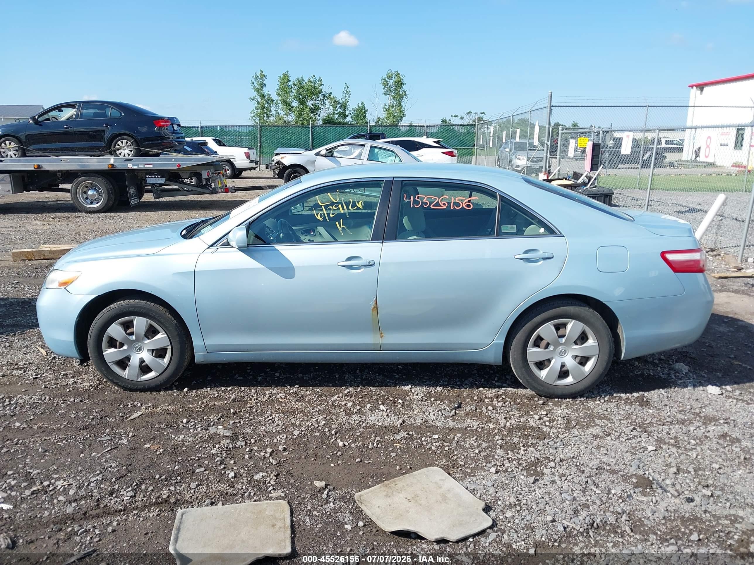 2009 Toyota Camry Le Blue vin: 4T1BE46K99U820315