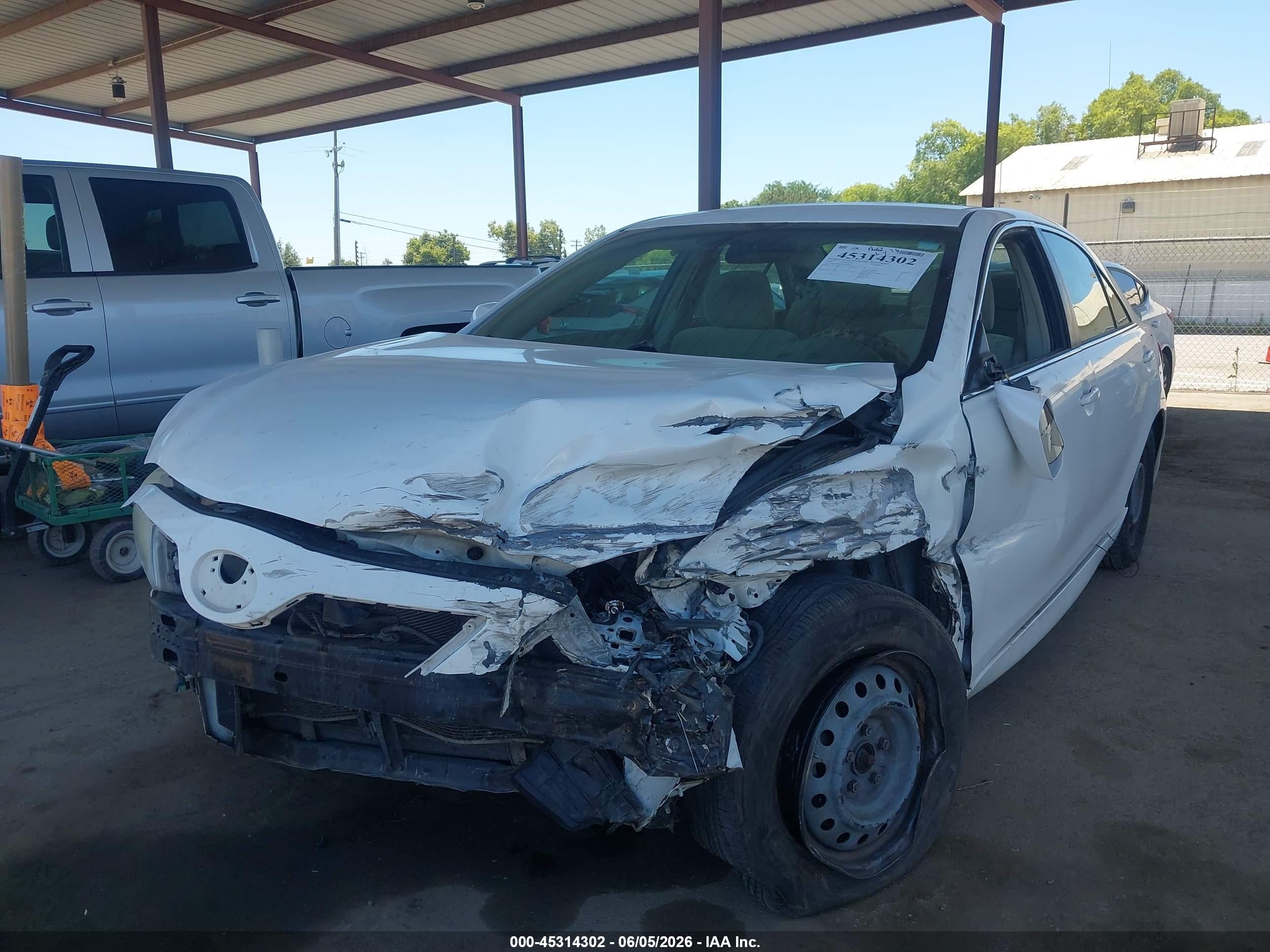 2009 Toyota Camry Le White vin: 4T1BE46K99U834120