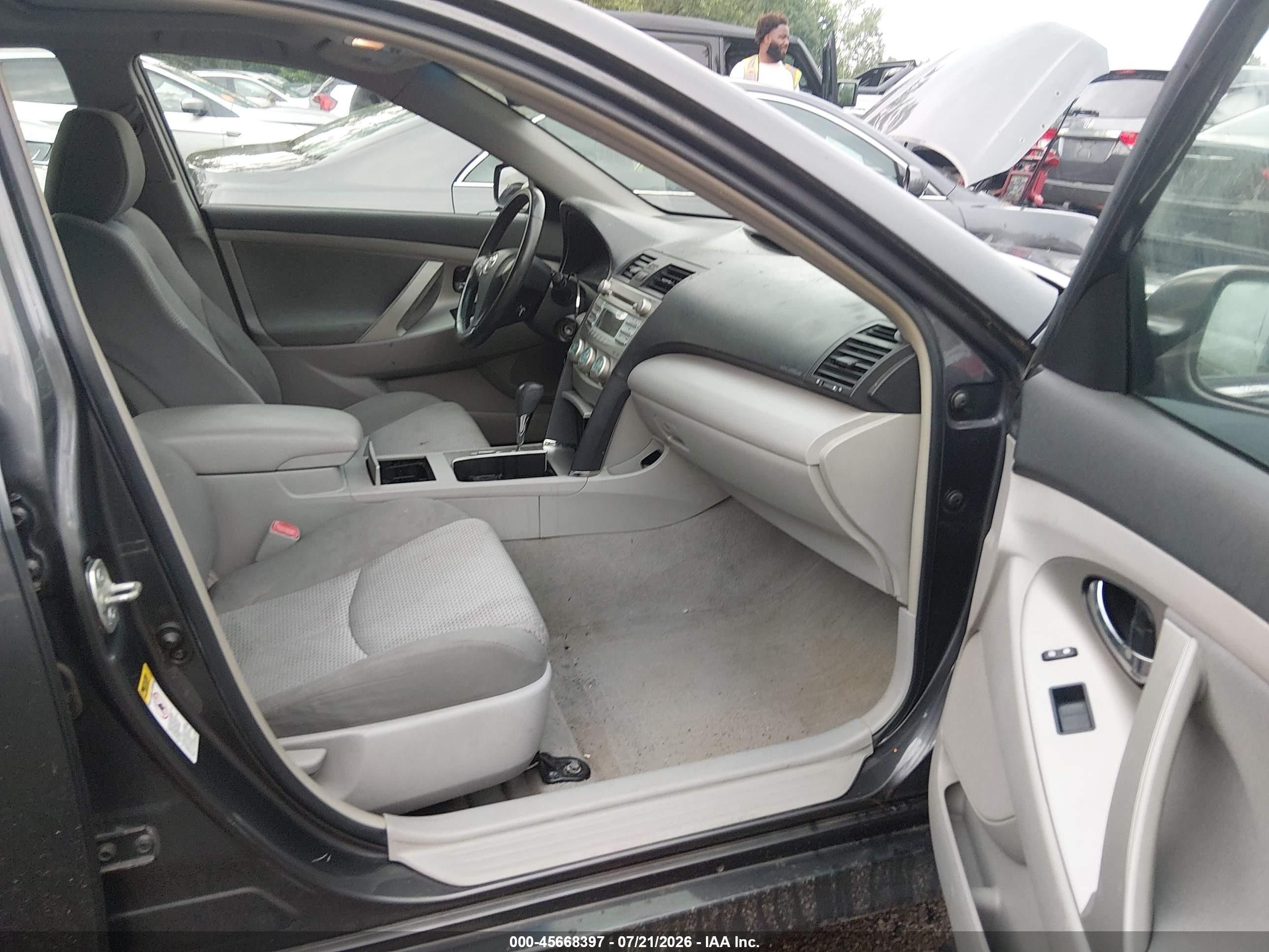 2009 Toyota Camry Se Silver vin: 4T1BE46K99U834408
