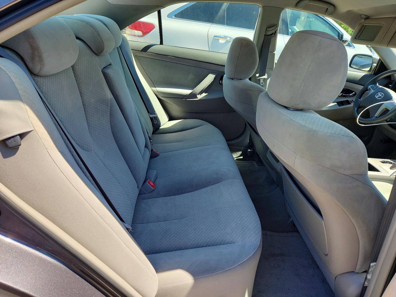2009 Toyota Camry Le Gray vin: 4T1BE46K99U861642