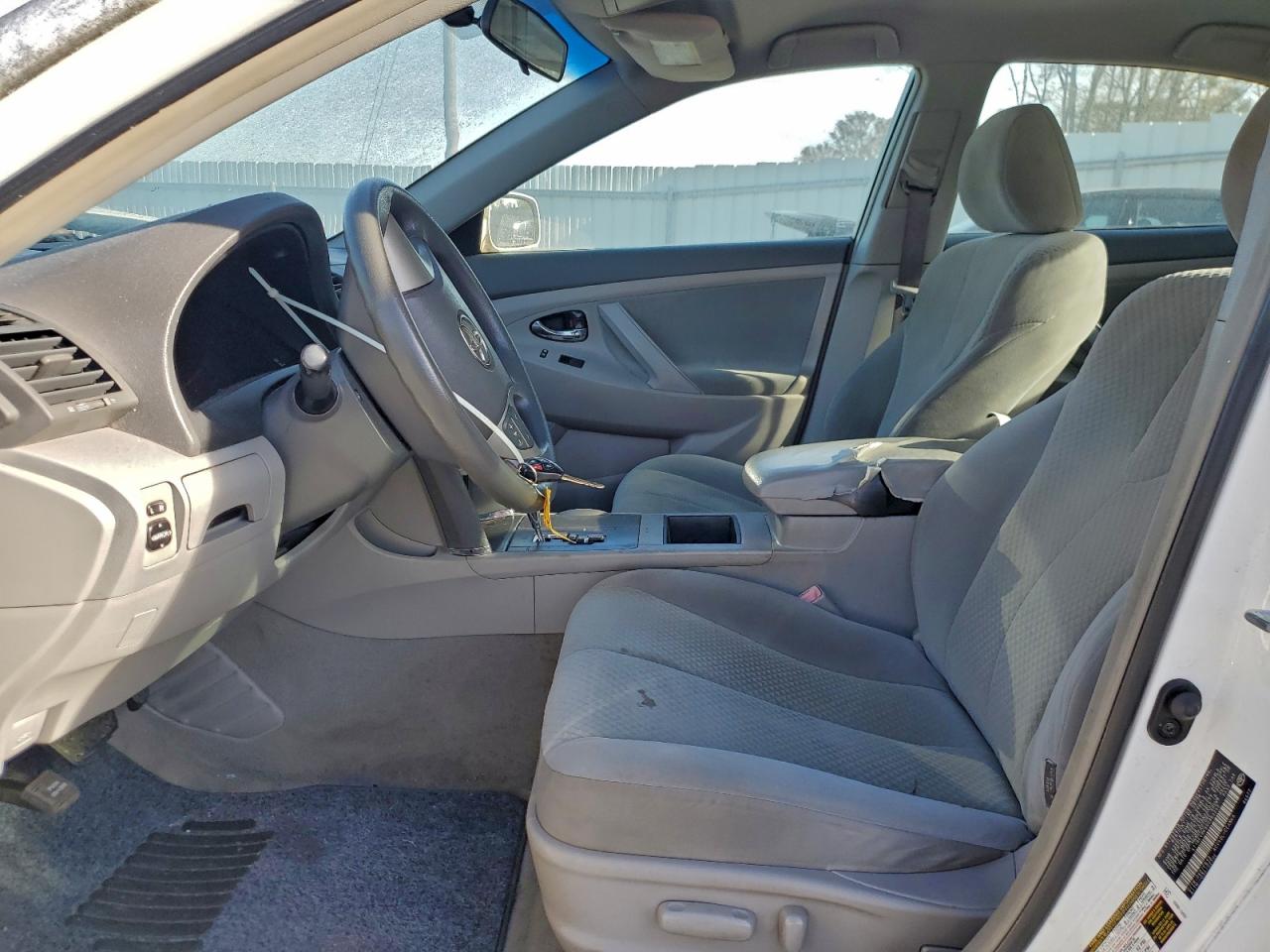 2009 Toyota Camry Base White vin: 4T1BE46K99U863245
