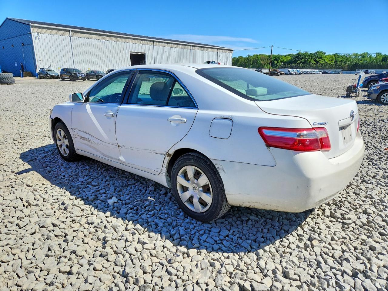 2004 Toyota Camry Le White vin: 4T1BE46K99U865724
