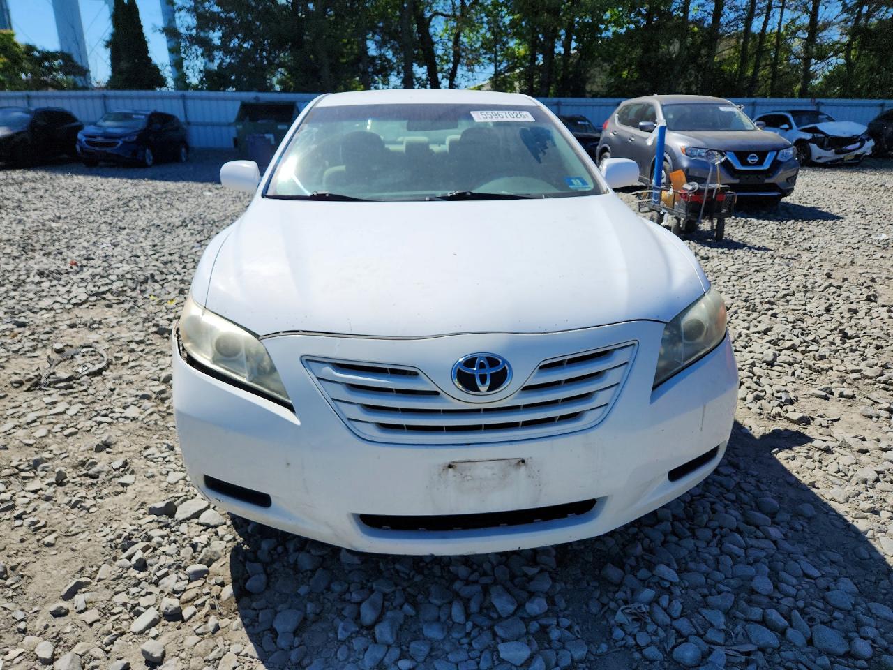 2004 Toyota Camry Le White vin: 4T1BE46K99U865724