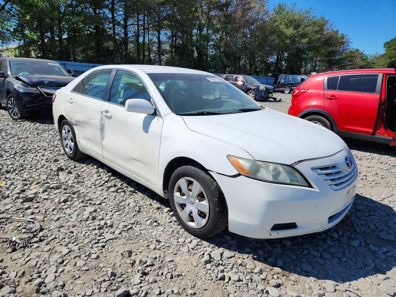 2004 Toyota Camry Le White vin: 4T1BE46K99U865724