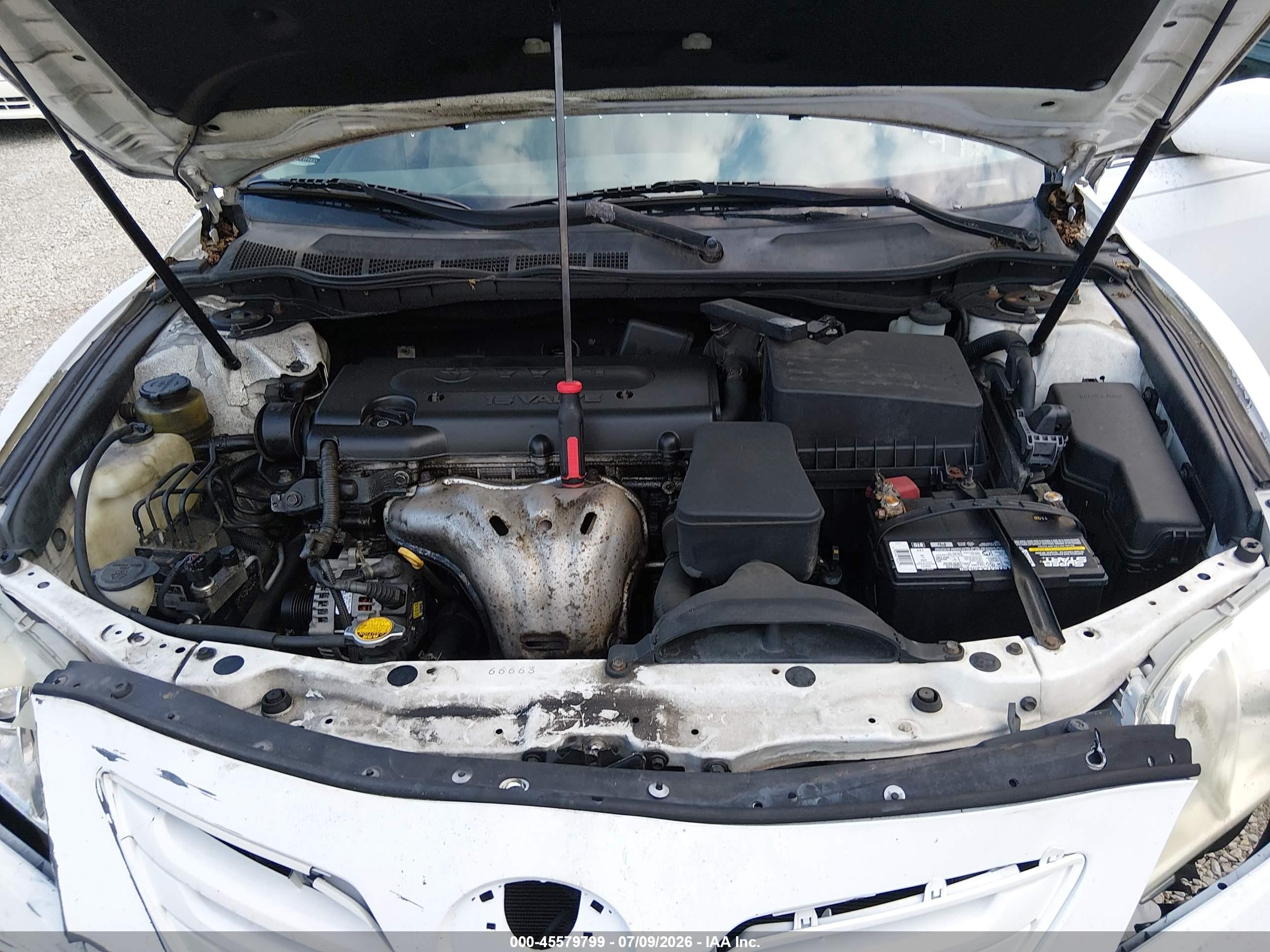 2009 Toyota Camry Le White vin: 4T1BE46K99U884841