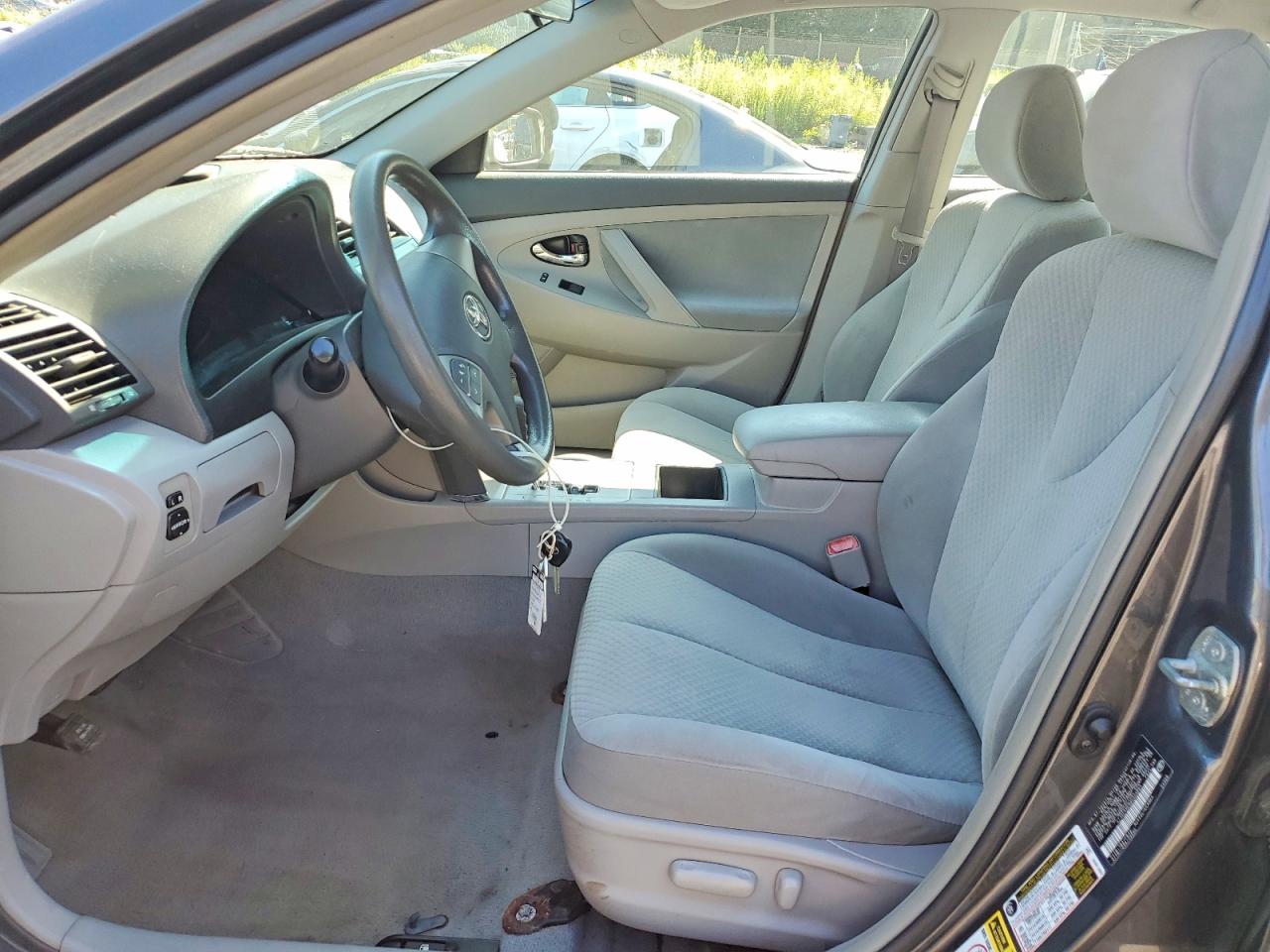 2009 Toyota Camry Le Gray vin: 4T1BE46K99U909883