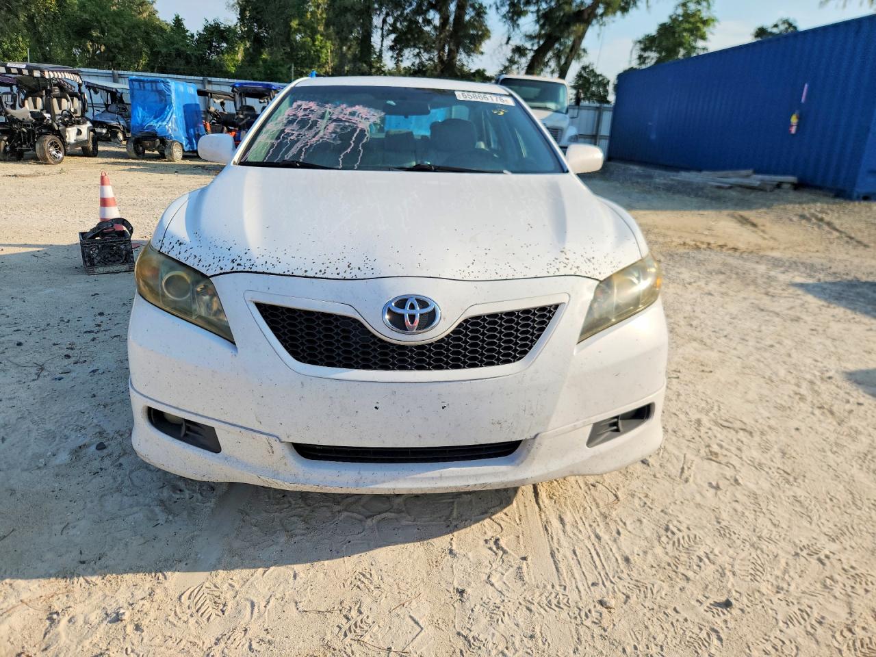 1999 Toyota Other Белый vin: 4T1BE46K9U881460