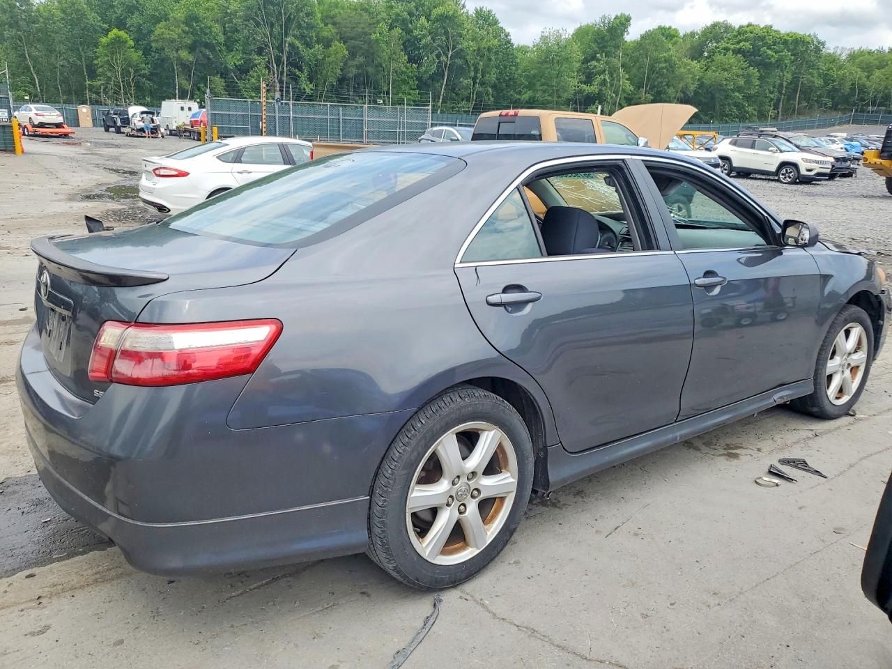 2007 Toyota Camry 4d 2wd Gray vin: 4T1BE46KX7U004968