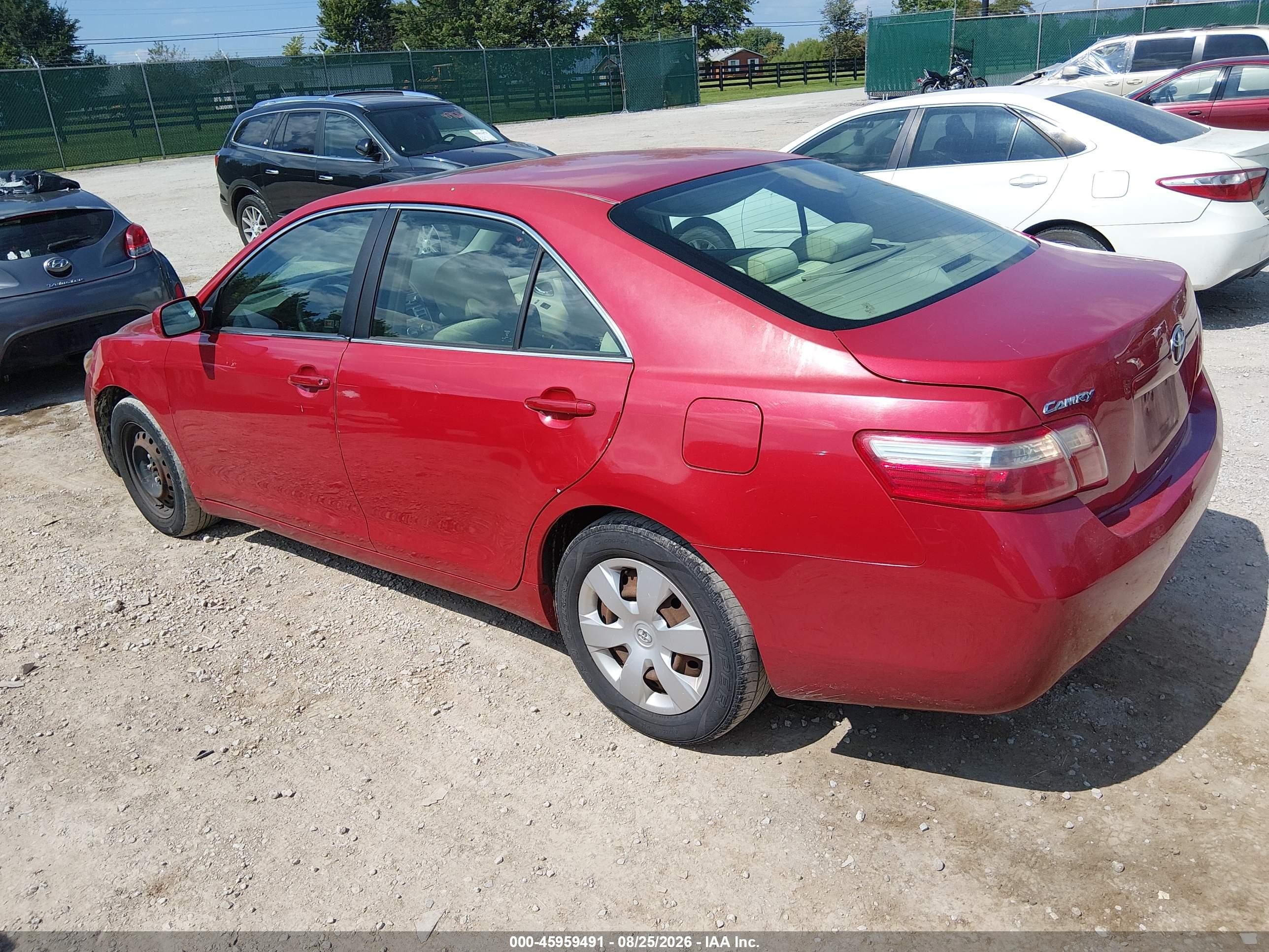 2007 Toyota Camry Le Красный vin: 4T1BE46KX7U011046