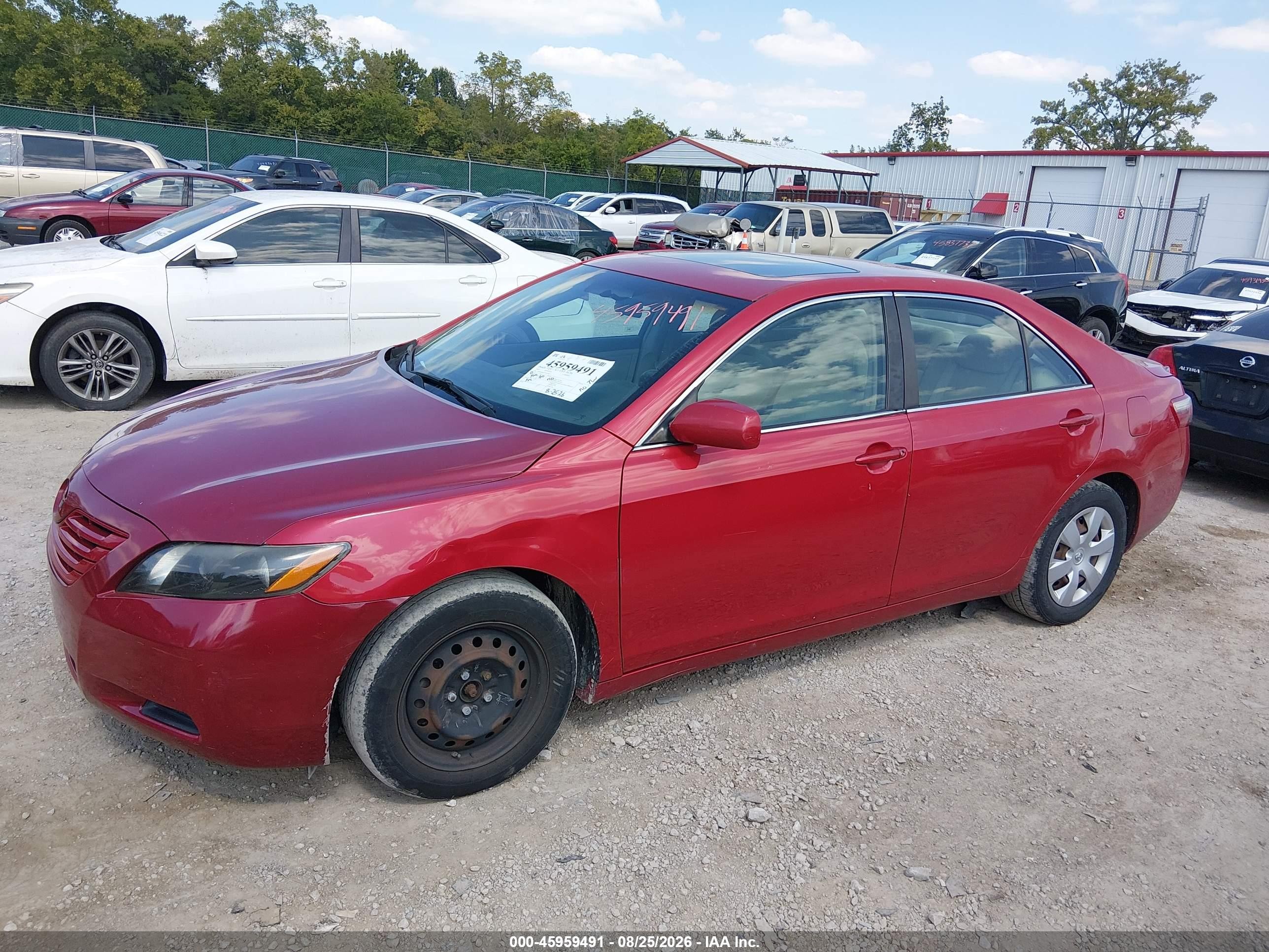 2007 Toyota Camry Le Красный vin: 4T1BE46KX7U011046