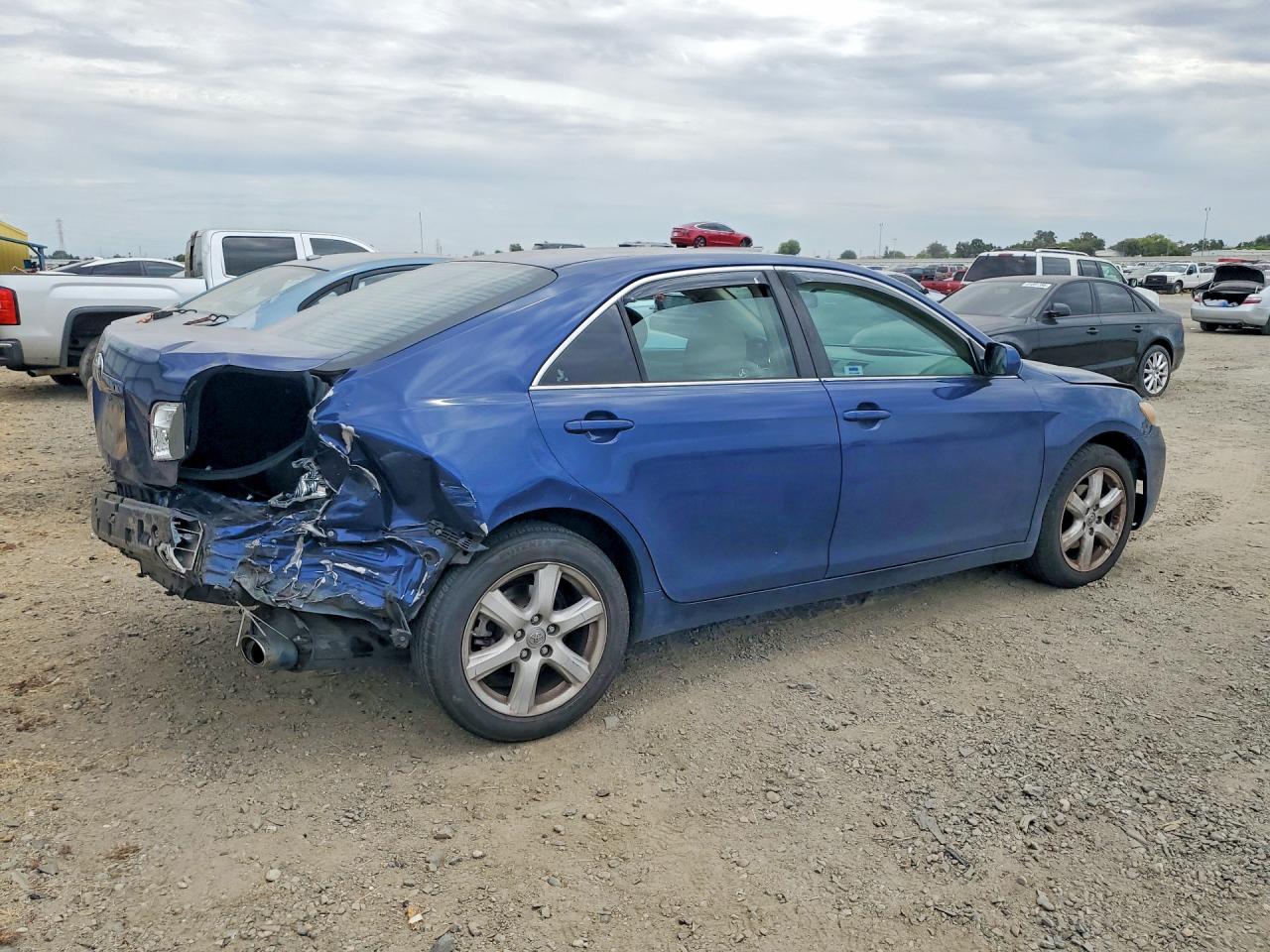 2007 Toyota Camry Le Blue vin: 4T1BE46KX7U013928