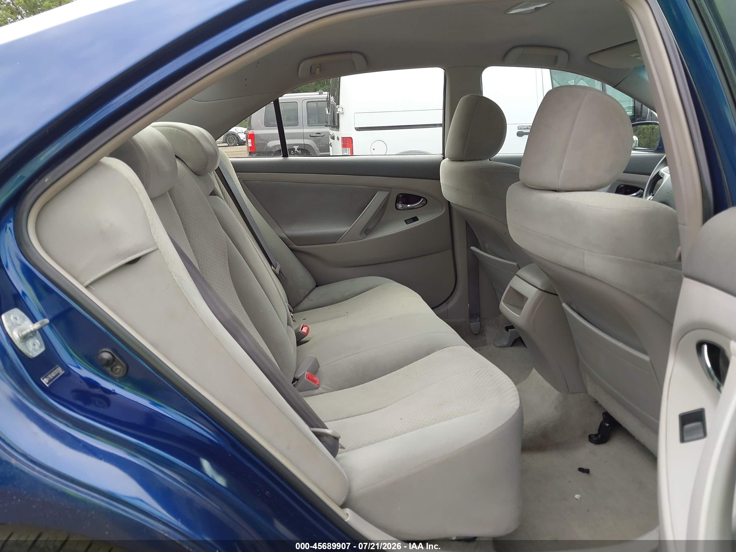 2007 Toyota Camry Le Blue vin: 4T1BE46KX7U017669