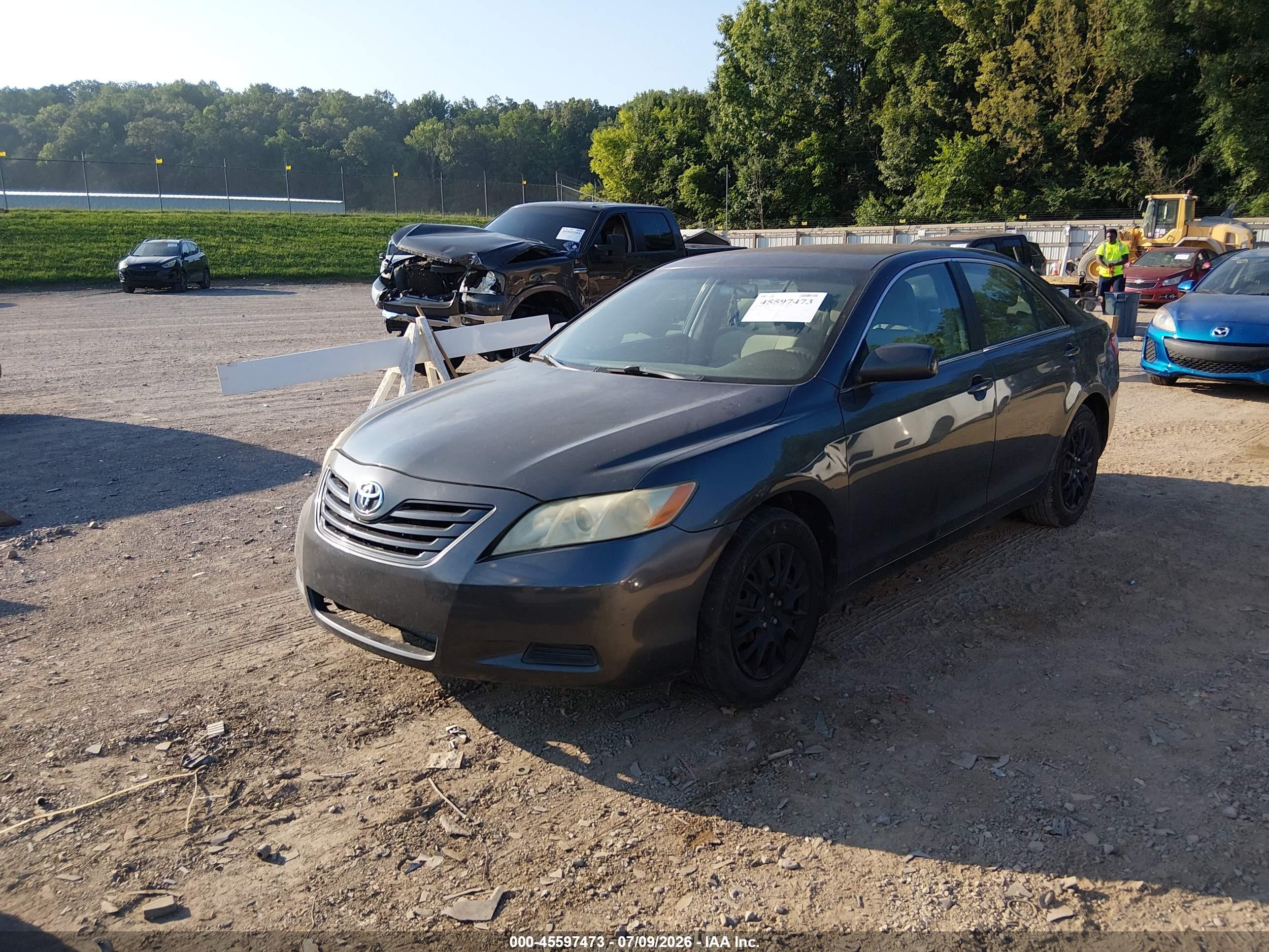 2007 Toyota Camry Le Gray vin: 4T1BE46KX7U018059