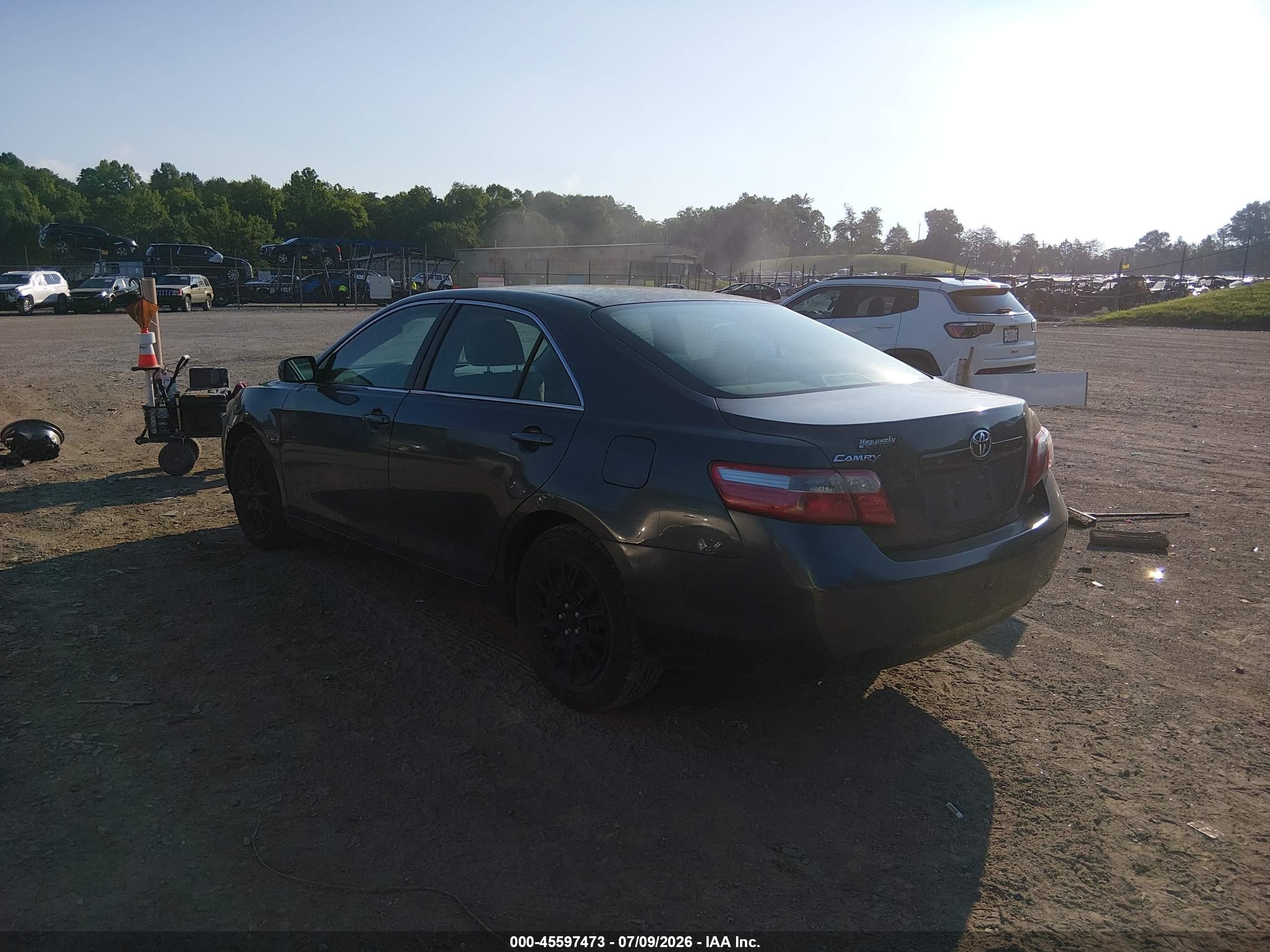 2007 Toyota Camry Le Gray vin: 4T1BE46KX7U018059