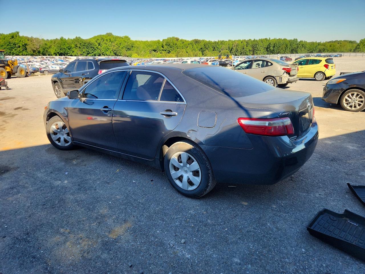 2007 Toyota Camry Le Gray vin: 4T1BE46KX7U028218