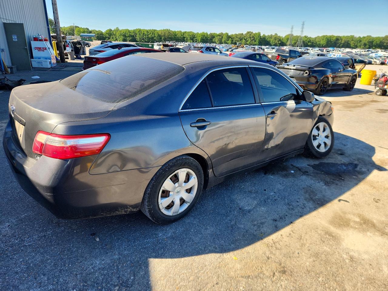 2007 Toyota Camry Le Gray vin: 4T1BE46KX7U028218