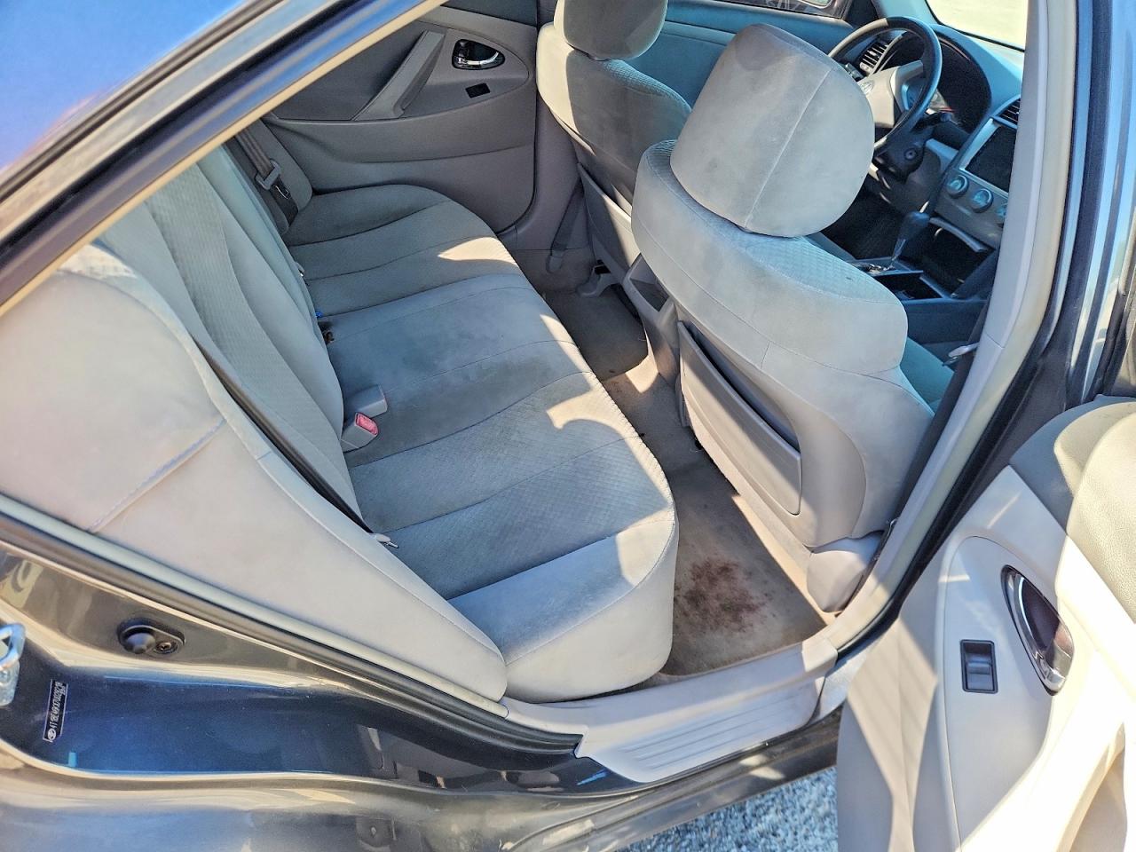 2007 Toyota Camry Le Gray vin: 4T1BE46KX7U028218