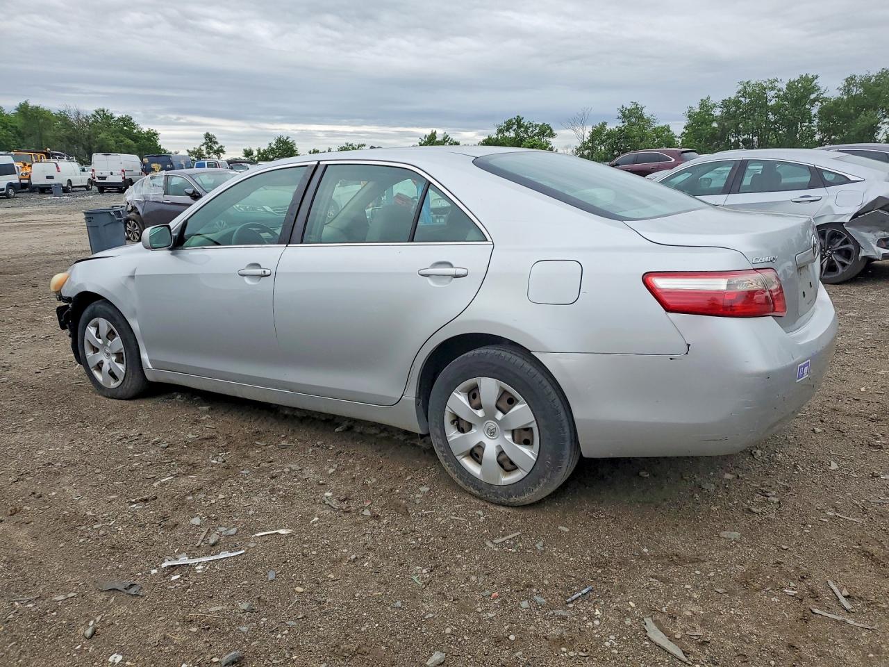 2007 Toyota Camry Ce Серебряный vin: 4T1BE46KX7U030941