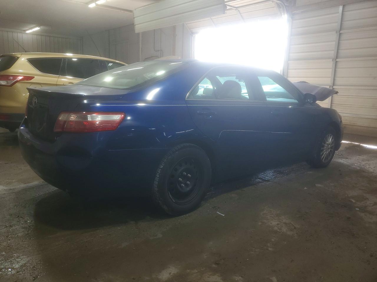 2007 Toyota Camry Le Blue vin: 4T1BE46KX7U032401