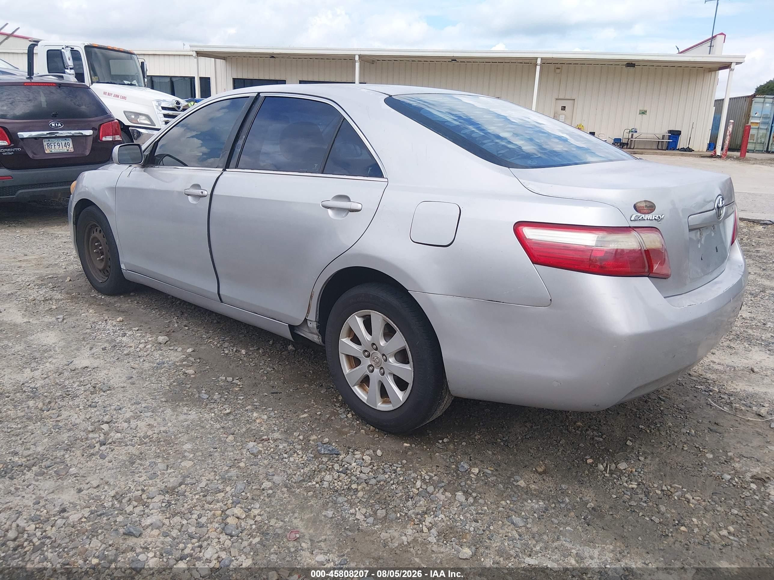 2007 Toyota Camry Le Silver vin: 4T1BE46KX7U032978