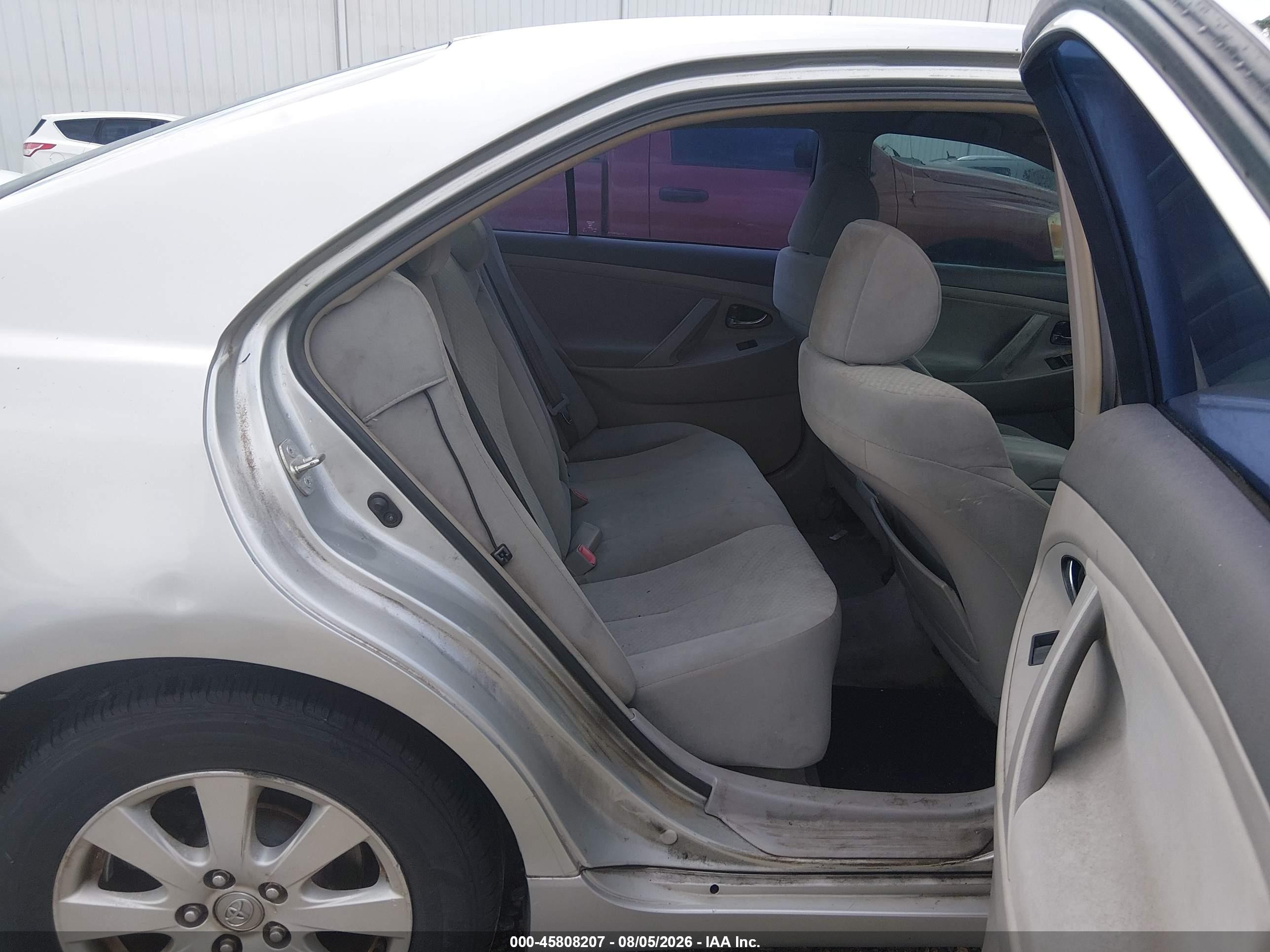 2007 Toyota Camry Le Silver vin: 4T1BE46KX7U032978