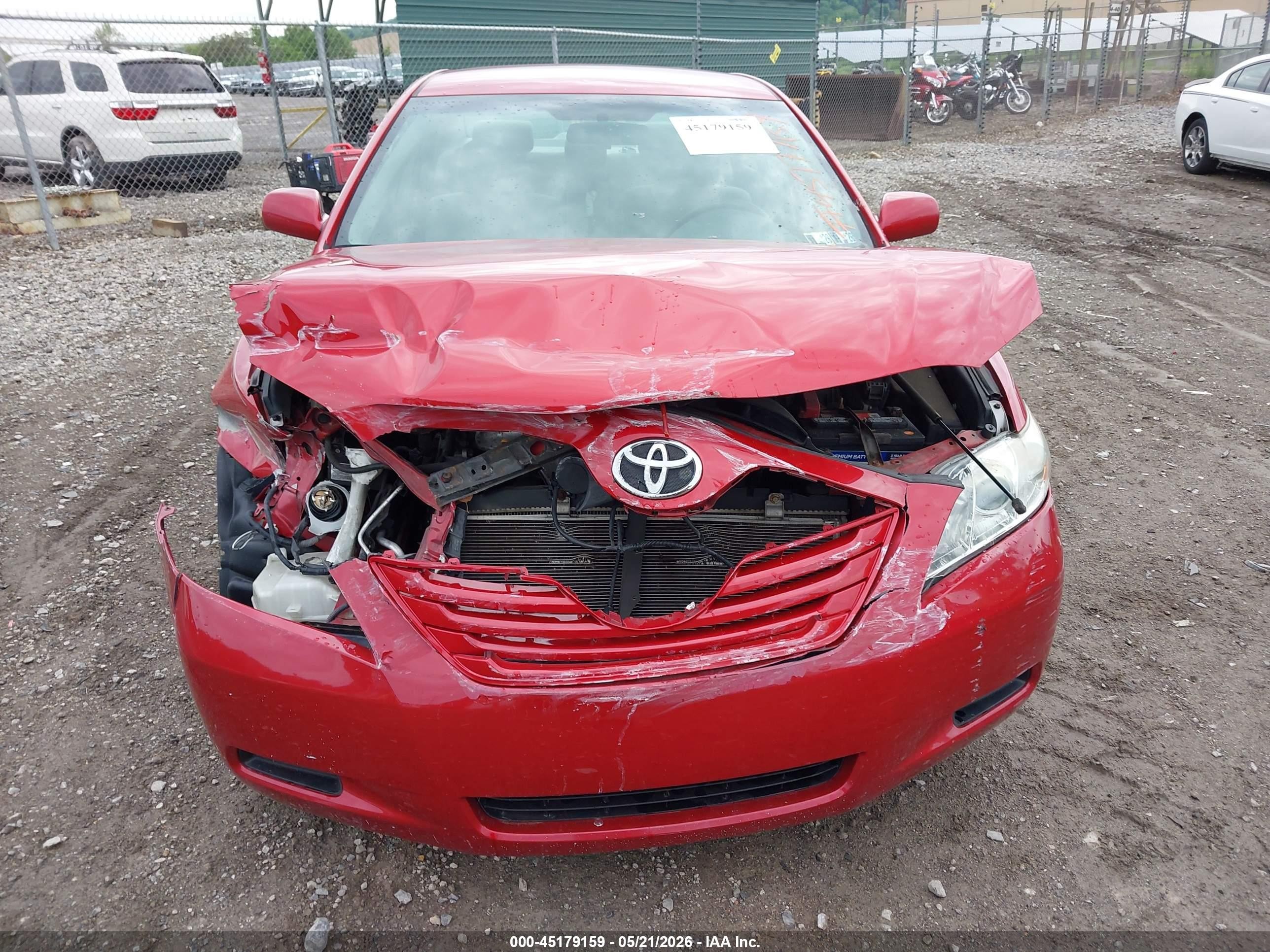 2007 Toyota Camry Le Red vin: 4T1BE46KX7U048856