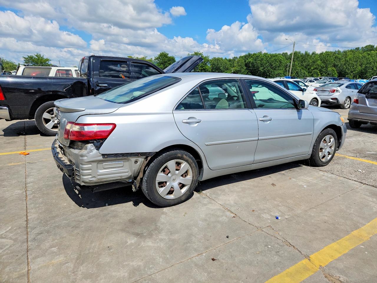 2007 Toyota Camry Le Silver vin: 4T1BE46KX7U060831