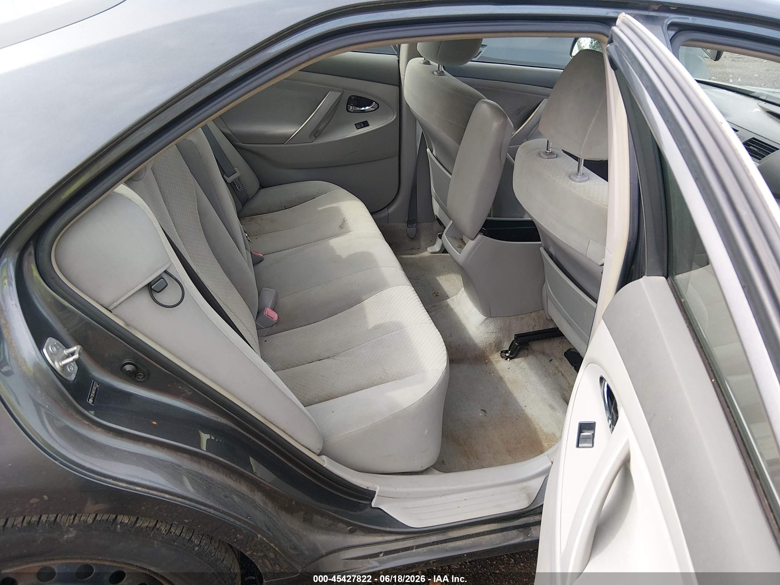 2007 Toyota Camry Le Gray vin: 4T1BE46KX7U061123