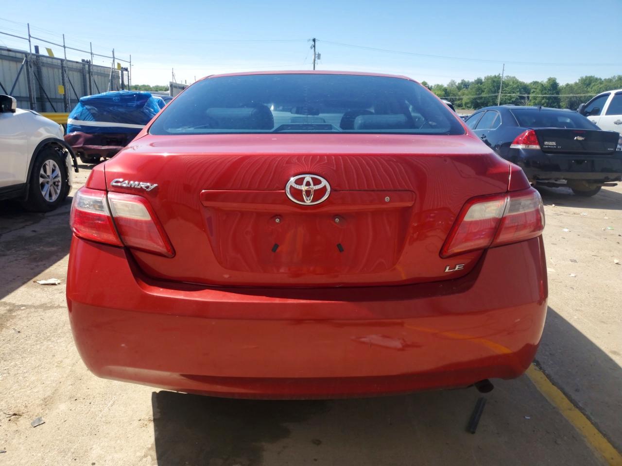 2007 Toyota Camry Le Red vin: 4T1BE46KX7U083140
