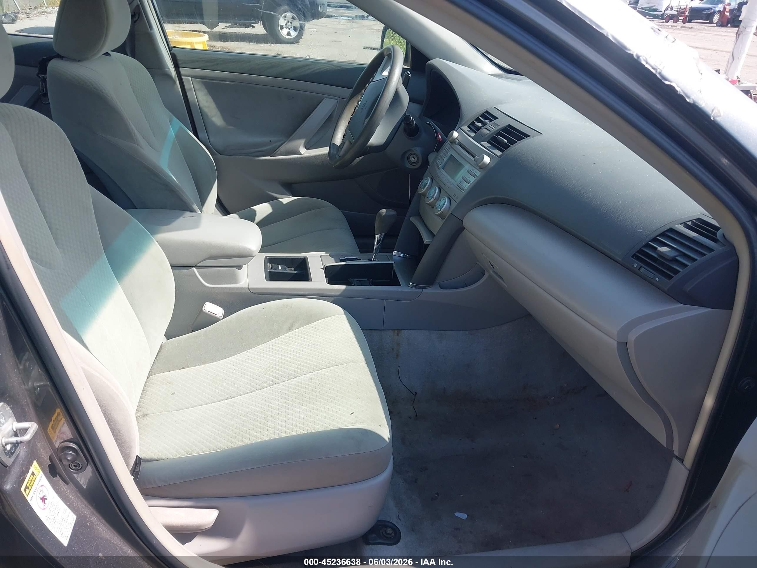 2007 Toyota Camry Le Серый vin: 4T1BE46KX7U084756
