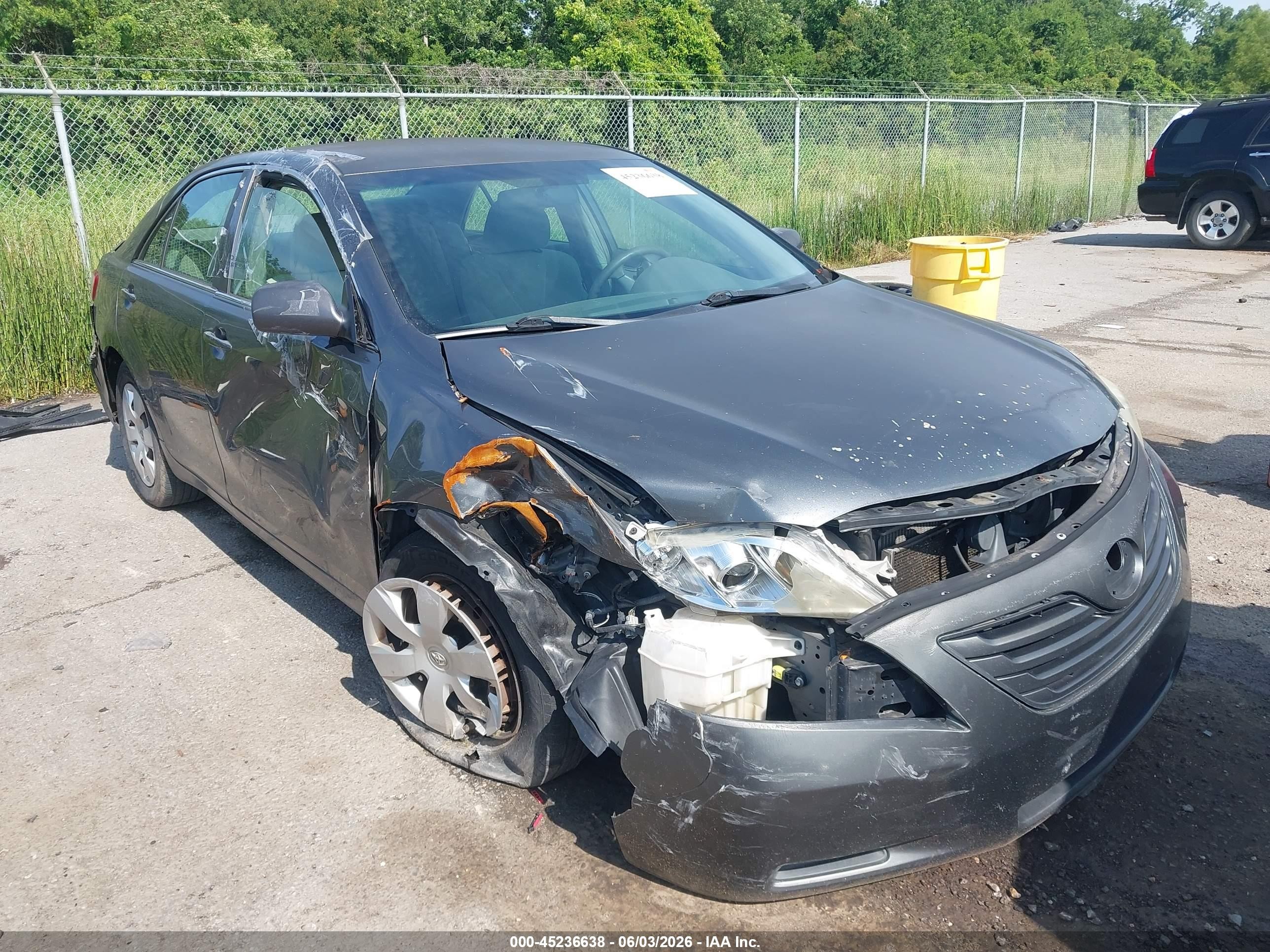 2007 Toyota Camry Le Серый vin: 4T1BE46KX7U084756