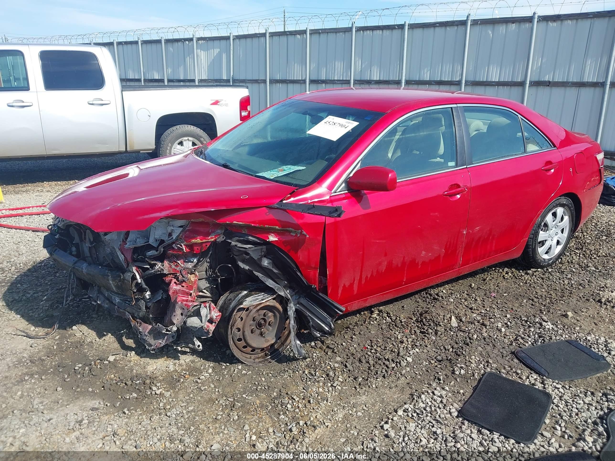 2007 Toyota Camry Le Red vin: 4T1BE46KX7U109008