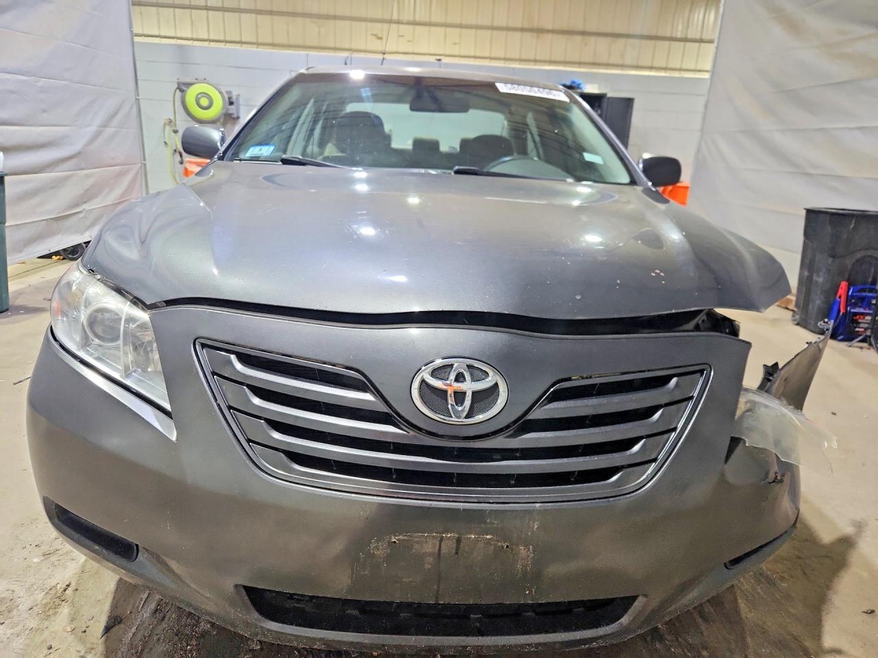 2007 Toyota Camry Le Charcoal vin: 4T1BE46KX7U110773